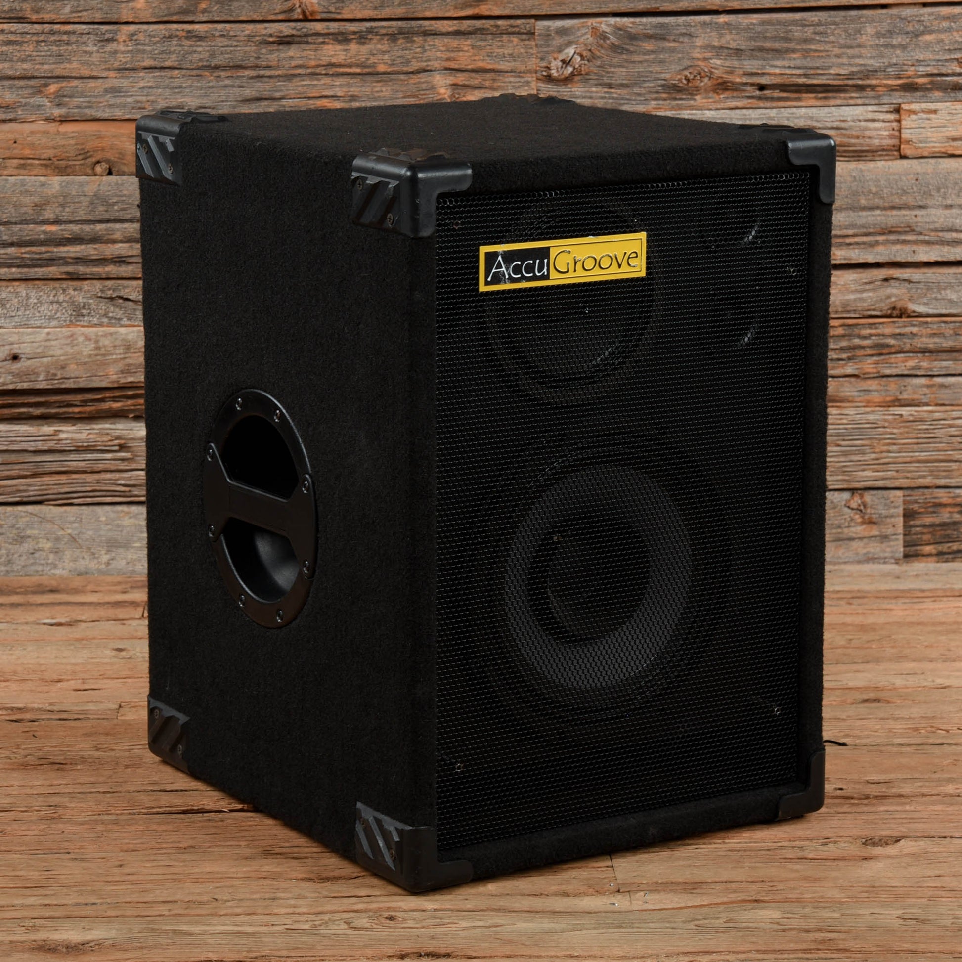 AccuGroove Tri 110L 1x10 Bass Cabinet Amps / Bass Cabinets