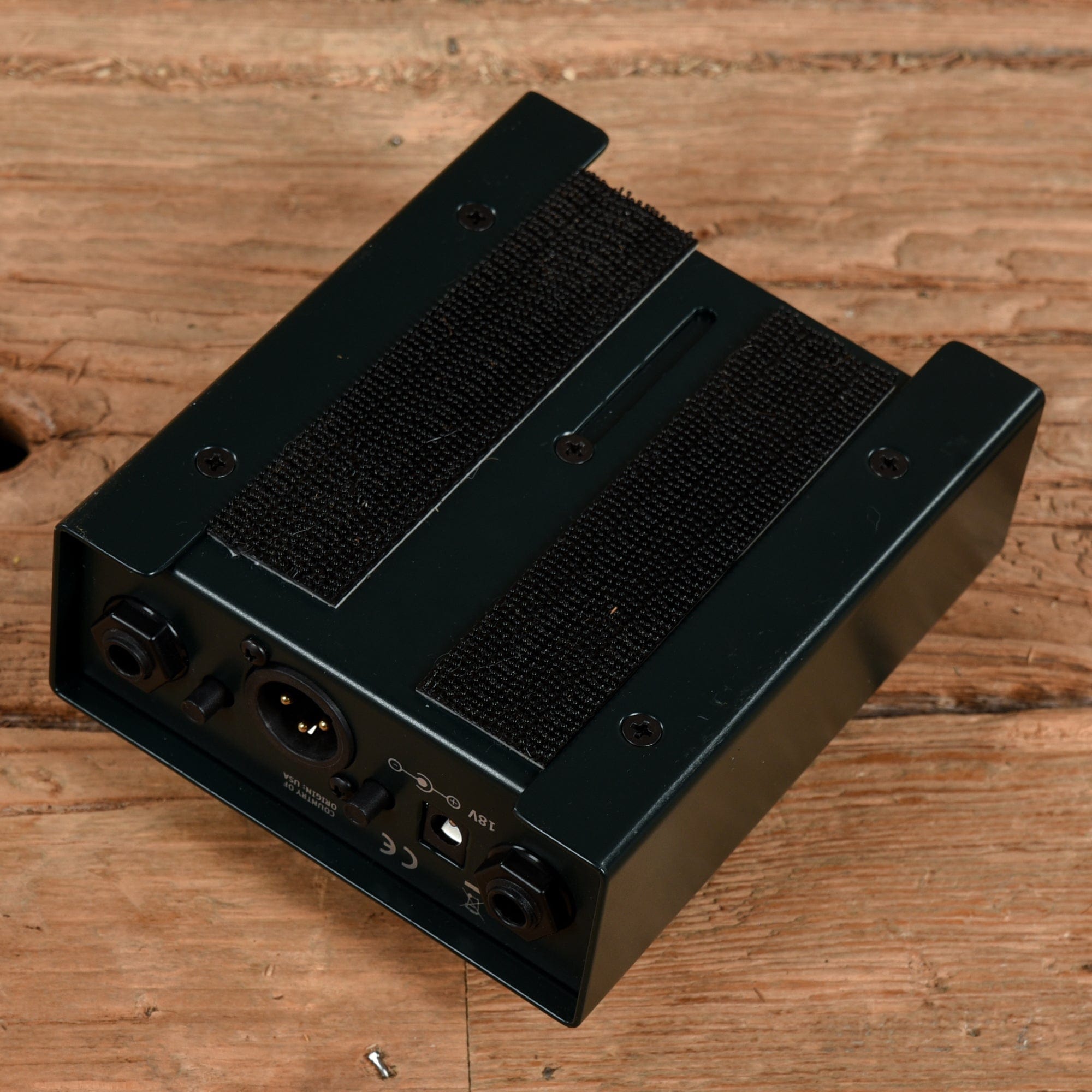 Aguilar Tone Hammer Preamp / Direct Box Effects and Pedals / Preamps