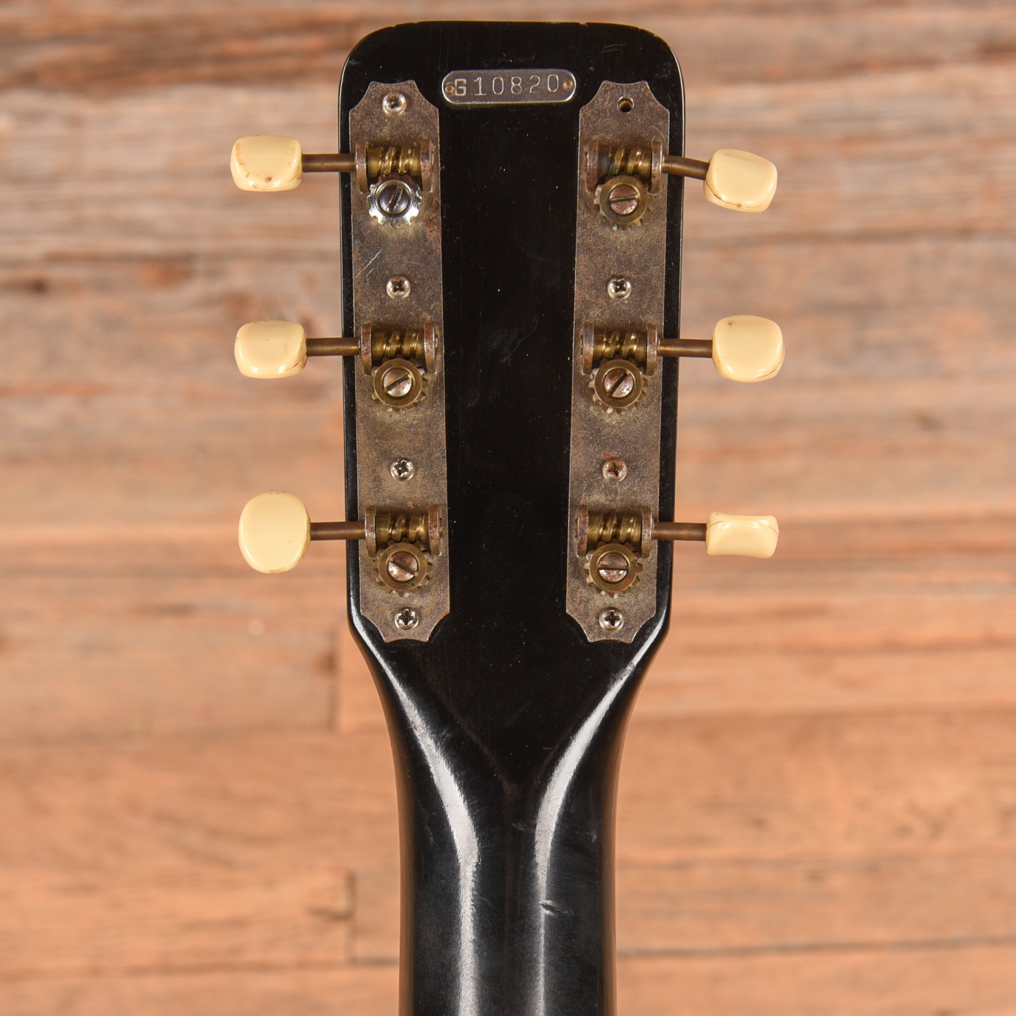 Airline Model 7214 Guitar w/ Amp in Case Black 1960s