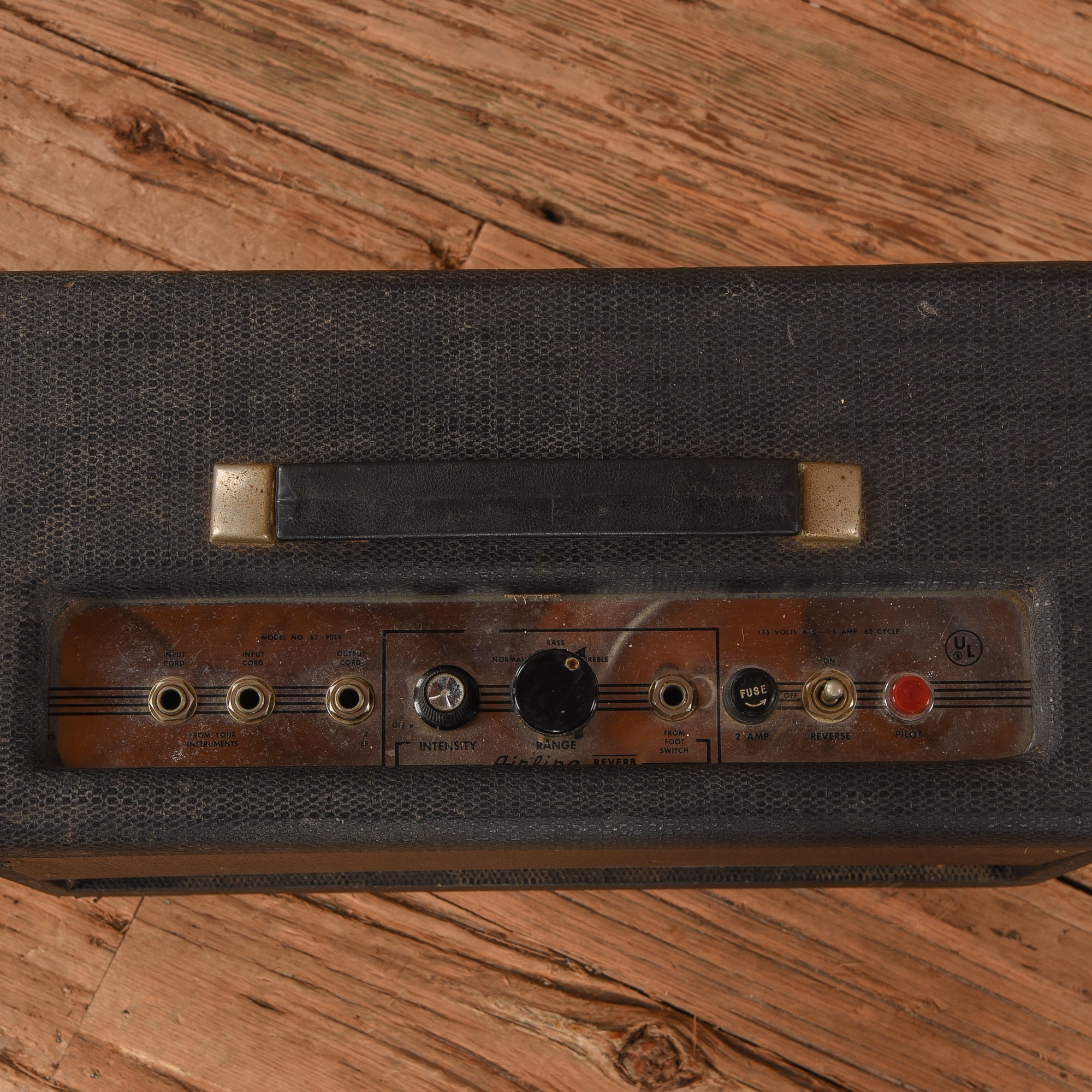 Airline Reverb Unit  1960s Effects and Pedals / Reverb