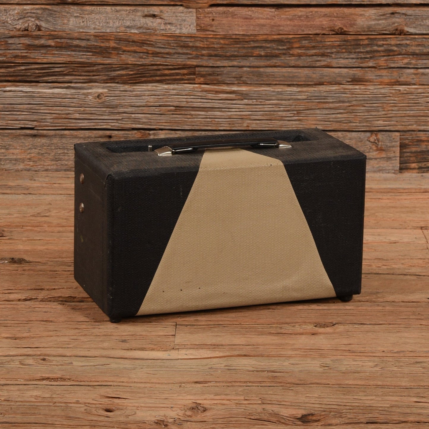 Airline Reverb Unit  1960s Effects and Pedals / Reverb