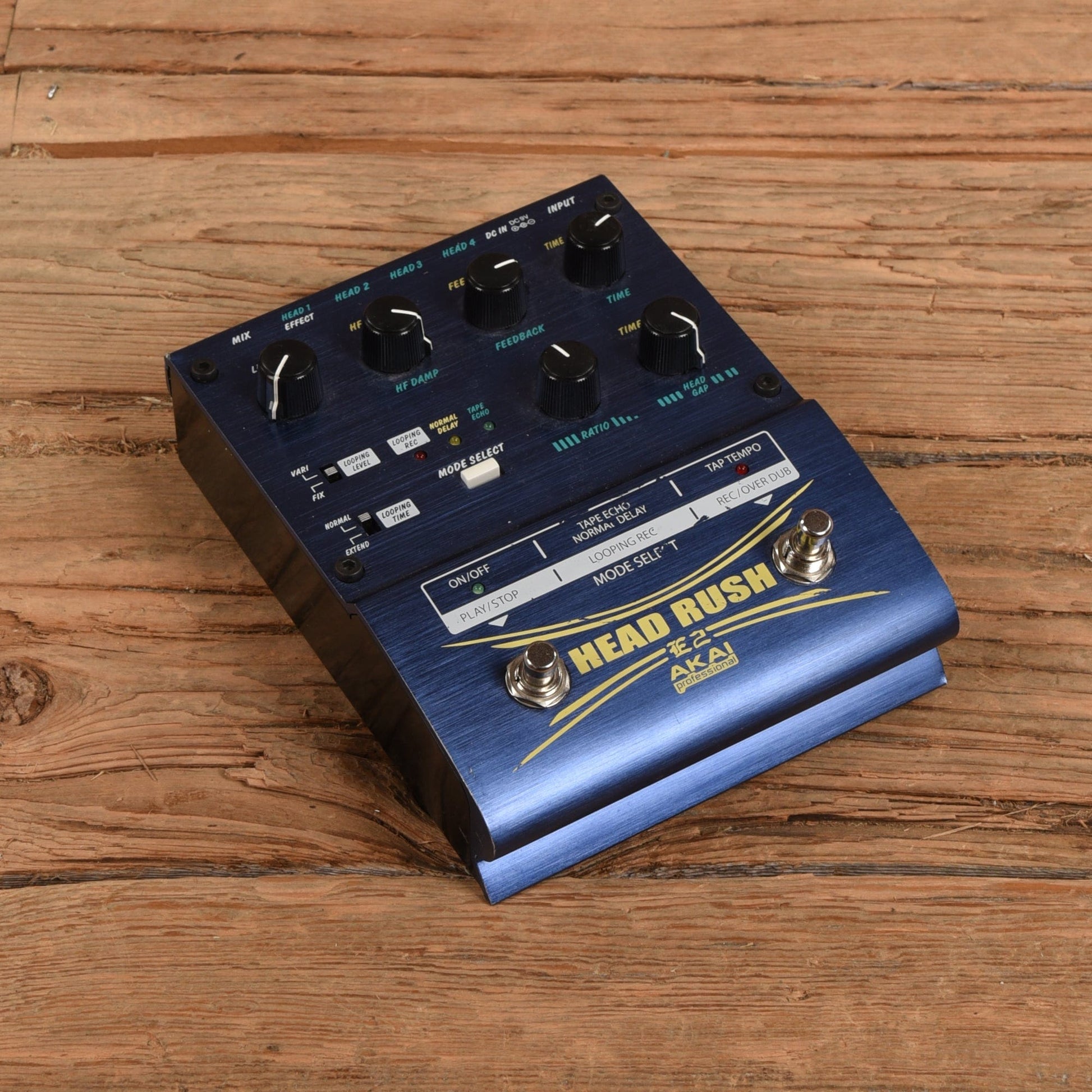 akai pedals Akai E2 Headrush Delay/Looper