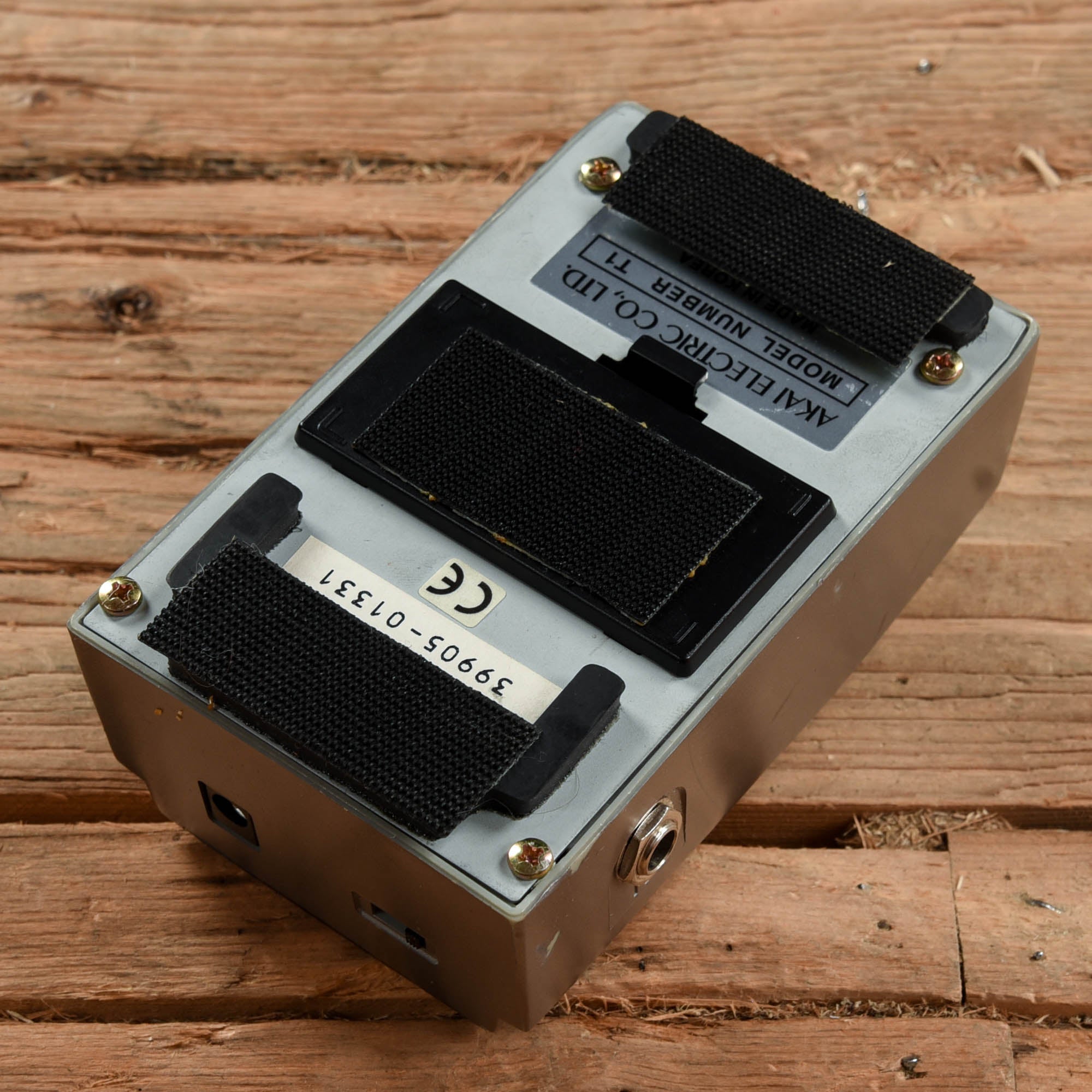 Akai Lock Tune Effects and Pedals / Tuning Pedals