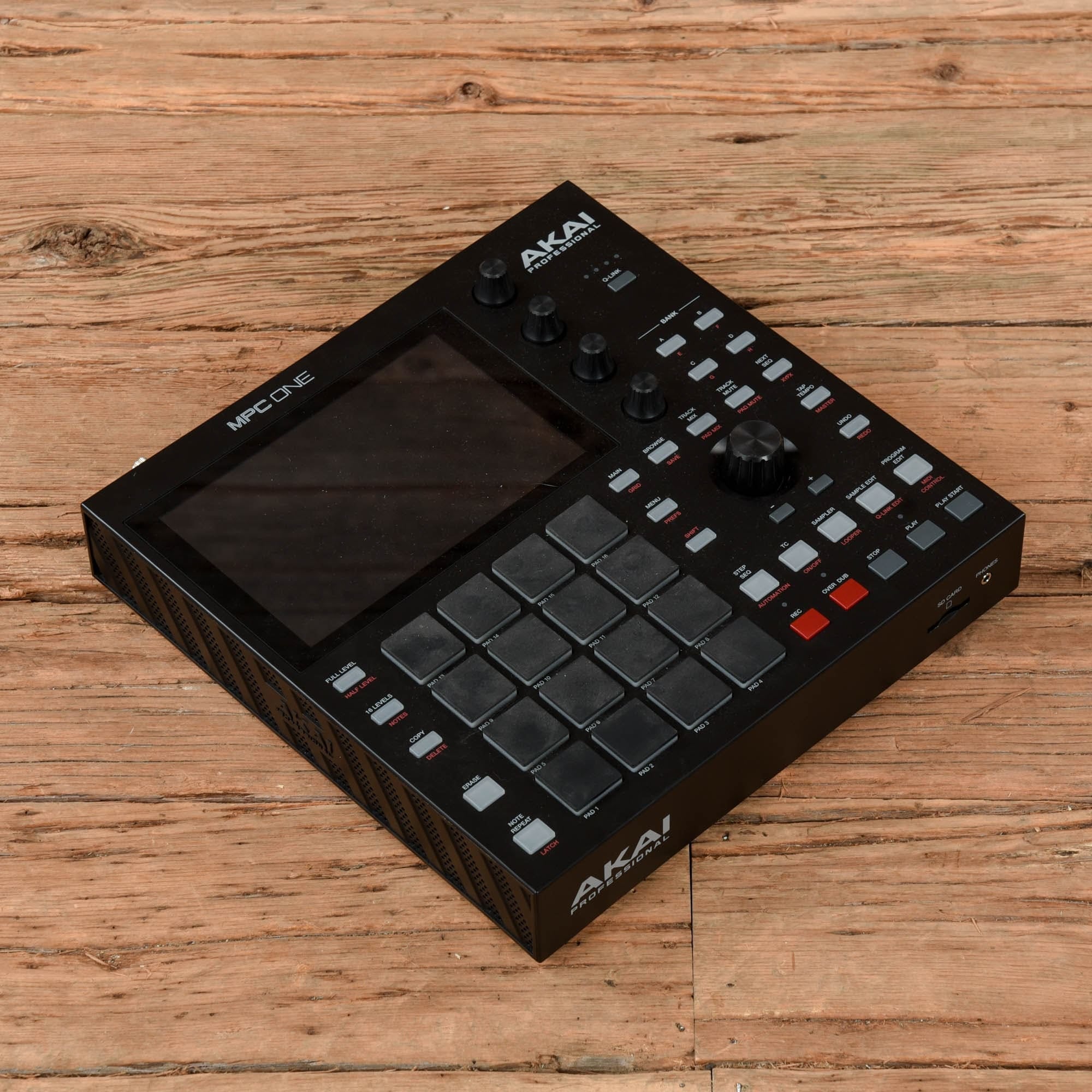 Akai MPC One Standalone MIDI Sequencer – Chicago Music Exchange