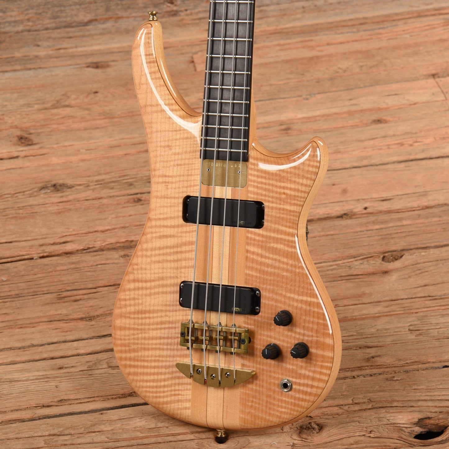 Alembic Essece 4 String Bass Natural Bass Guitars / 4-String