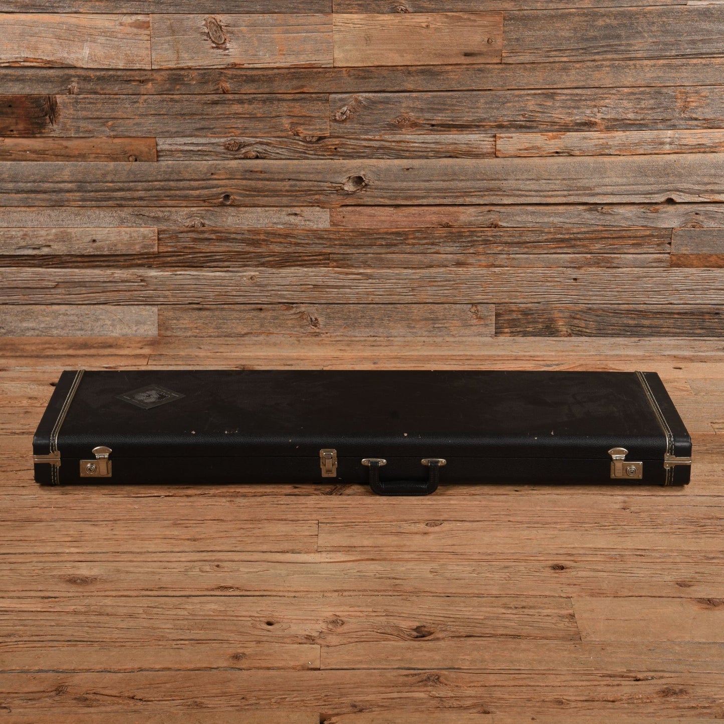 Alembic Essece 4 String Bass Natural Bass Guitars / 4-String