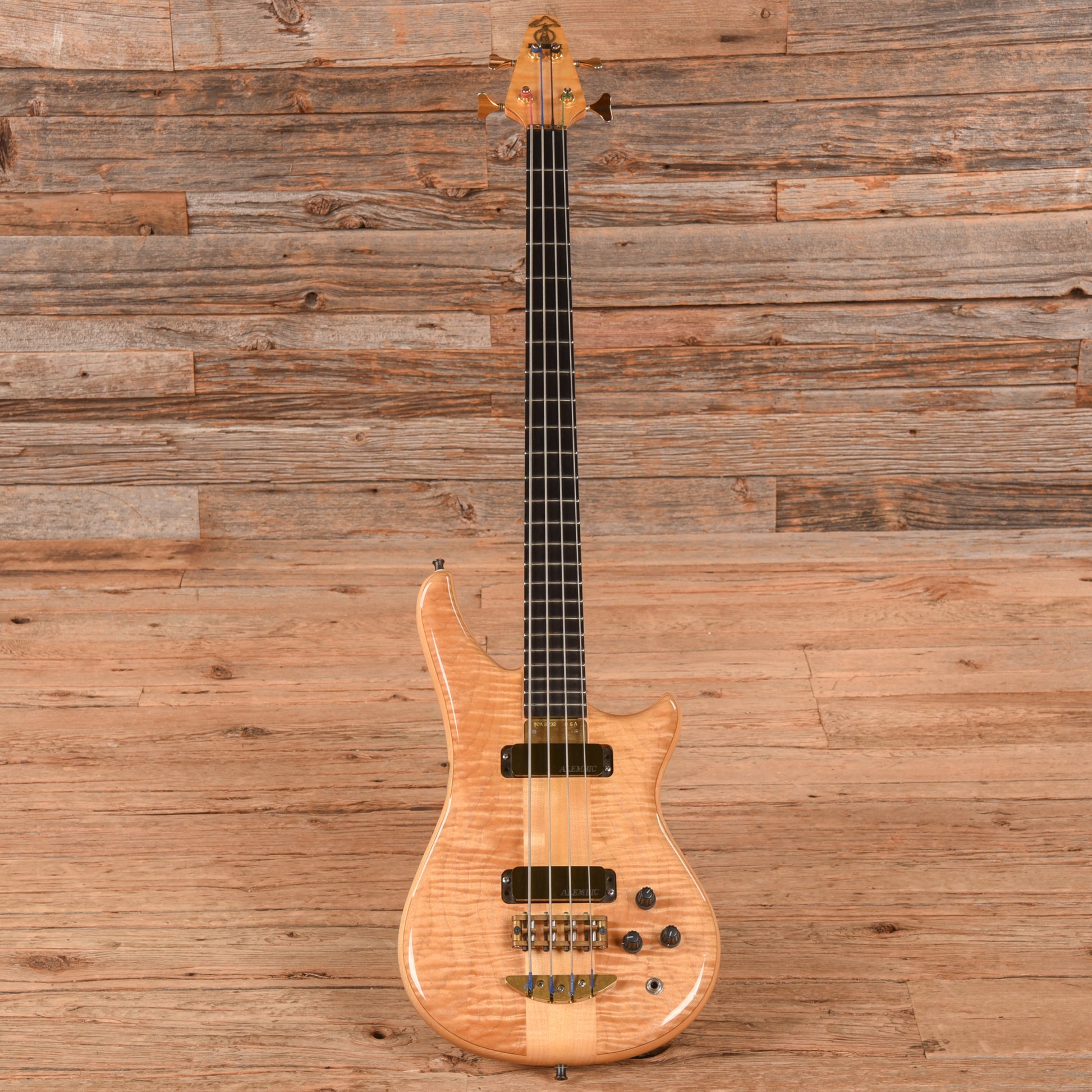 Alembic Essence 4 Natural 1990 Bass Guitars / 4-String