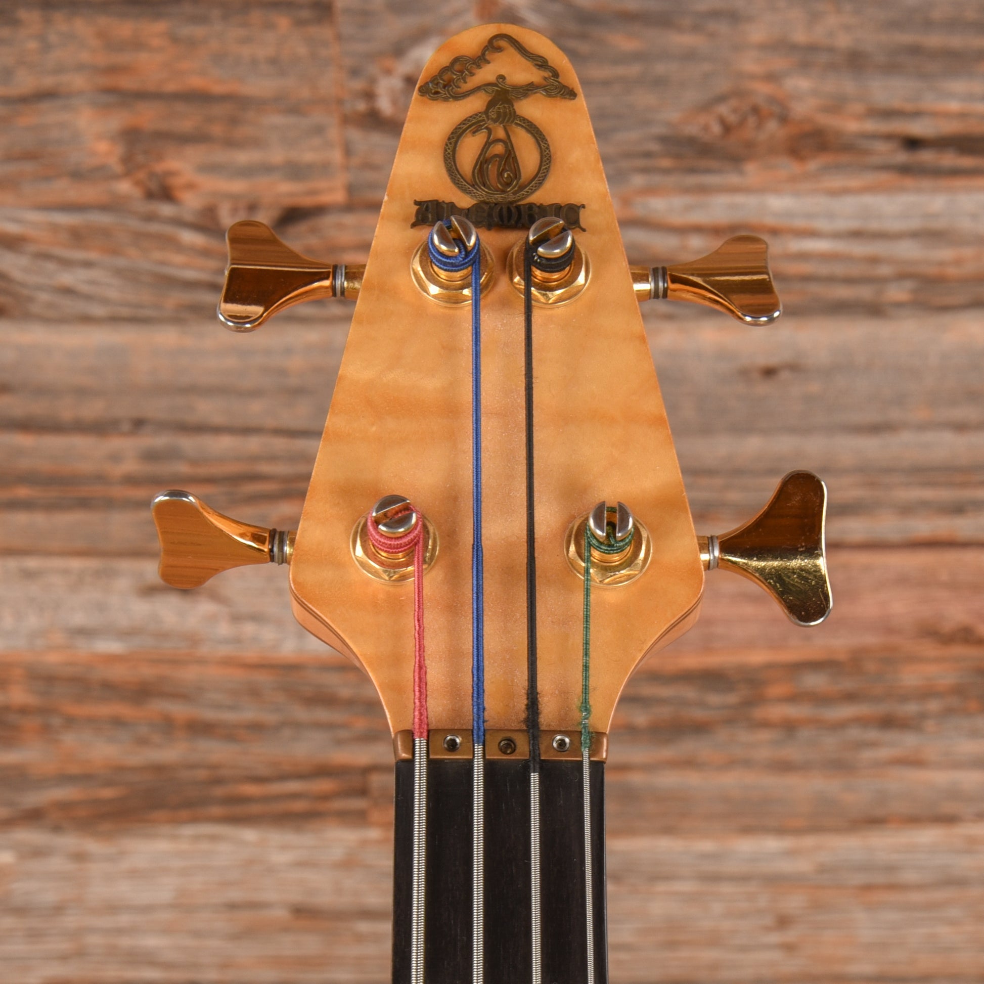 Alembic Essence 4 Natural 1990 Bass Guitars / 4-String