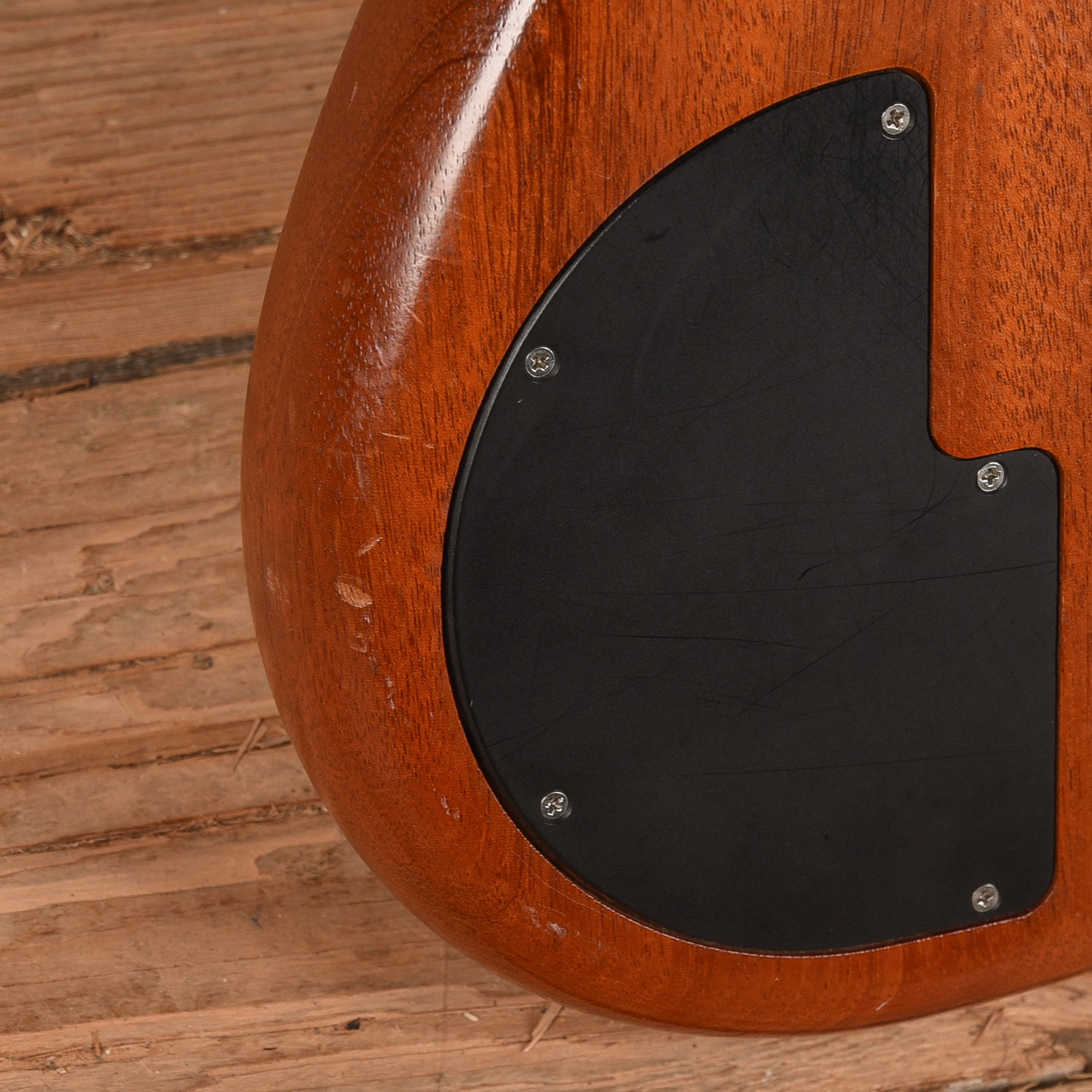 Alembic Epic 5 Natural 1998 Bass Guitars / 5-String or More