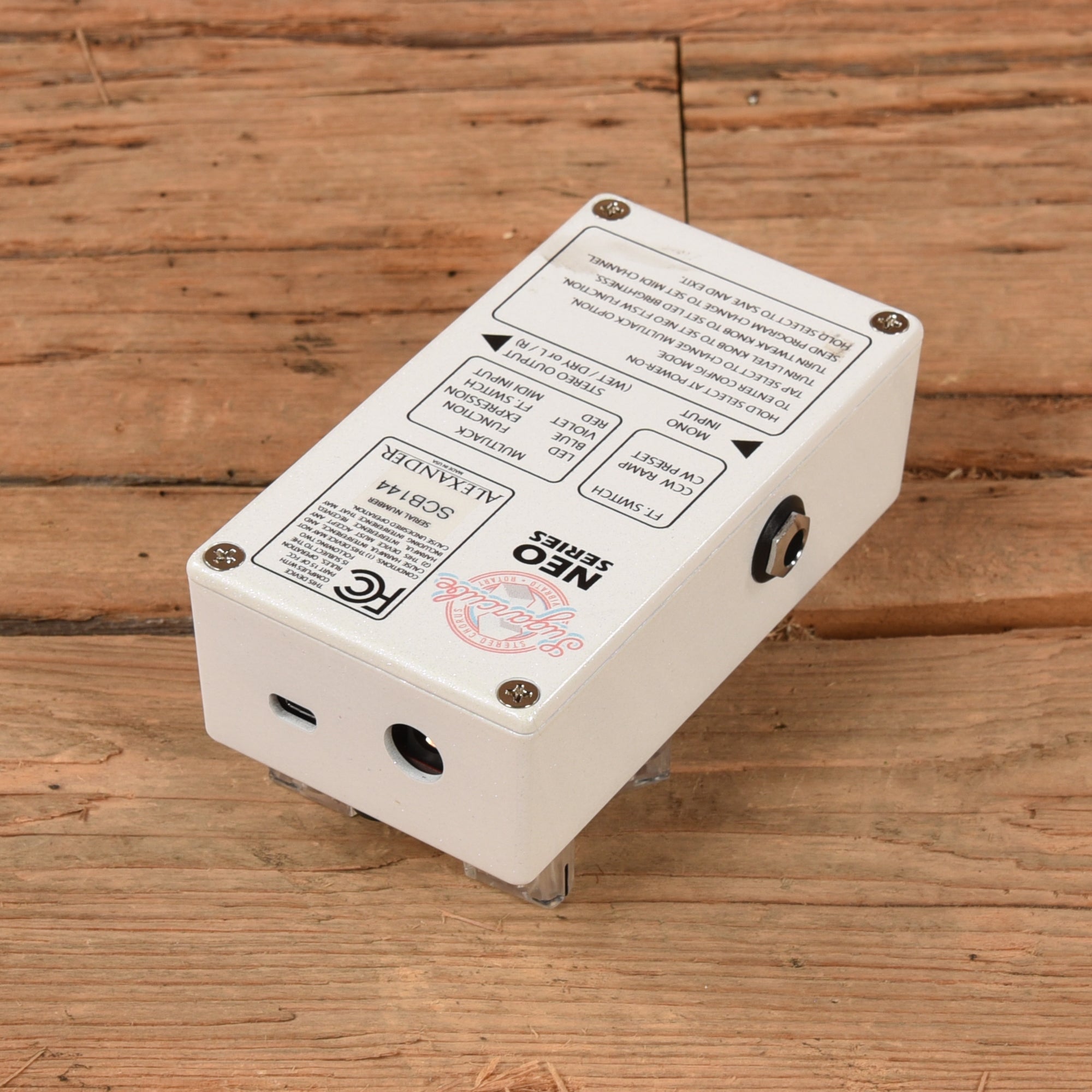 Alexander Sugarcube Stereo Chorus, Vibrato, Rotary Pedal Effects and Pedals / Chorus and Vibrato