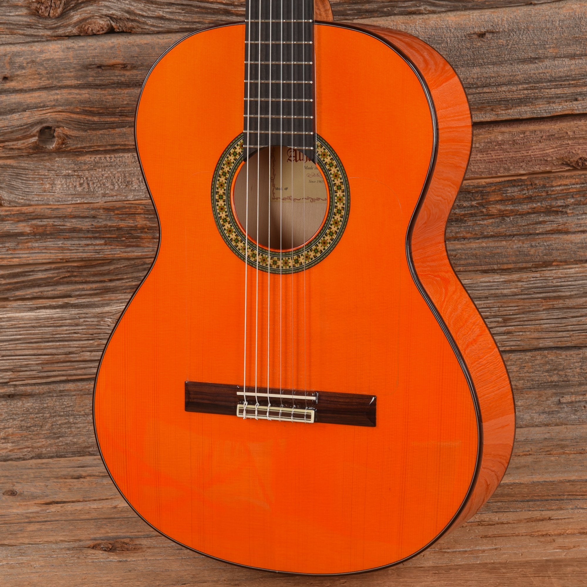 Alhambra Conservatory Series 4 F Flamenco Orange Stain Acoustic Guitars / Classical