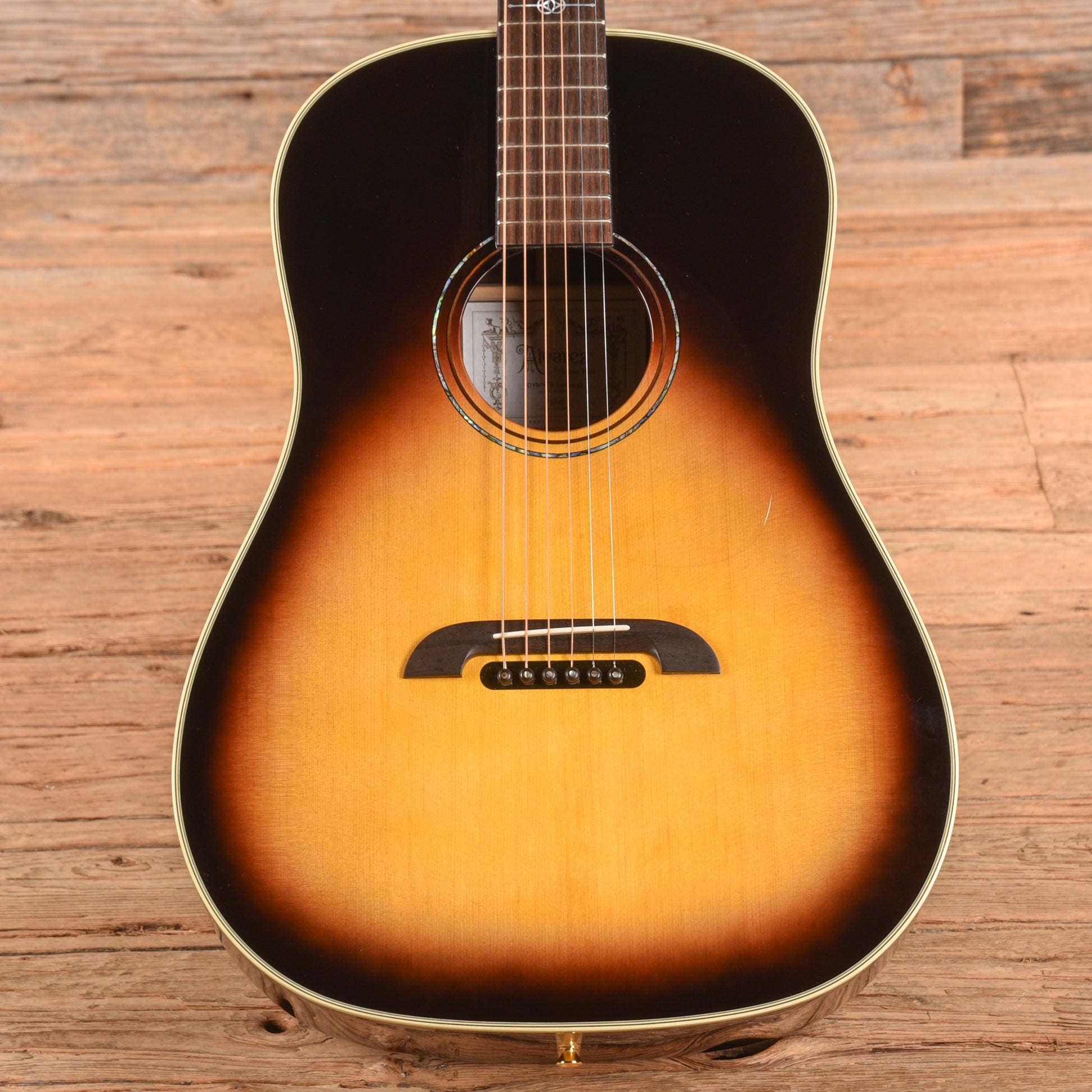 Alvarez DYMR70 Yairi Masterworks Dreadnought Solid AAA Sitka Spruce/Solid East Indian Rosewood Sunburst Acoustic Guitars