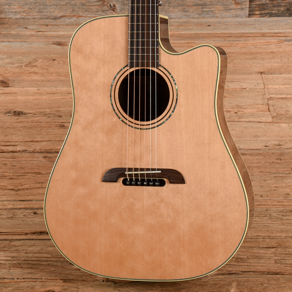 Alvarez Yairi DY70CE Natural Acoustic Guitars