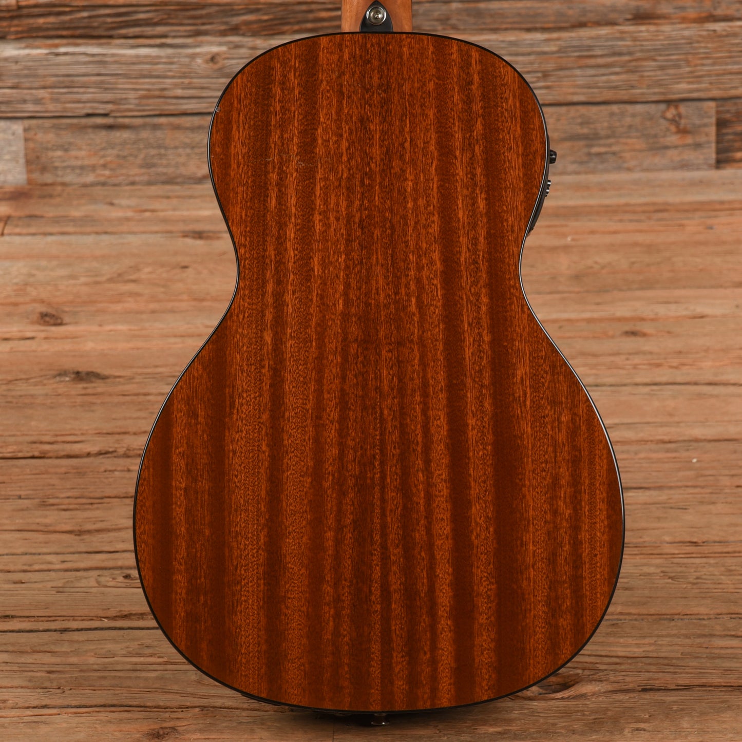 Alvarez AP660ESHB Artist Series Parlor Sunburst 2016 Acoustic Guitars / Built-in Electronics