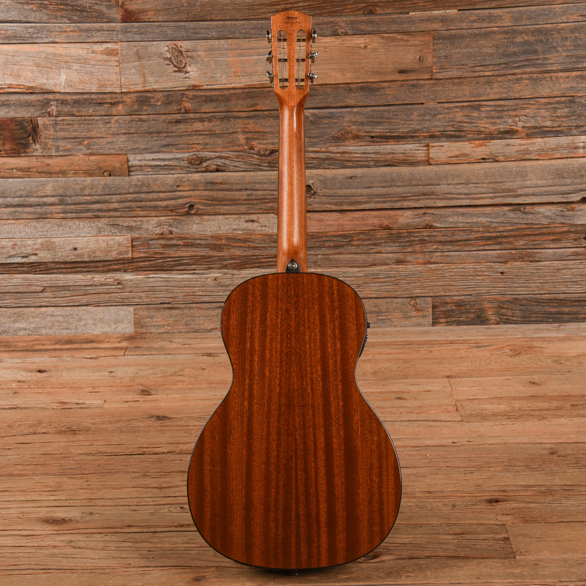 Alvarez AP660ESHB Artist Series Parlor Sunburst 2016 Acoustic Guitars / Built-in Electronics