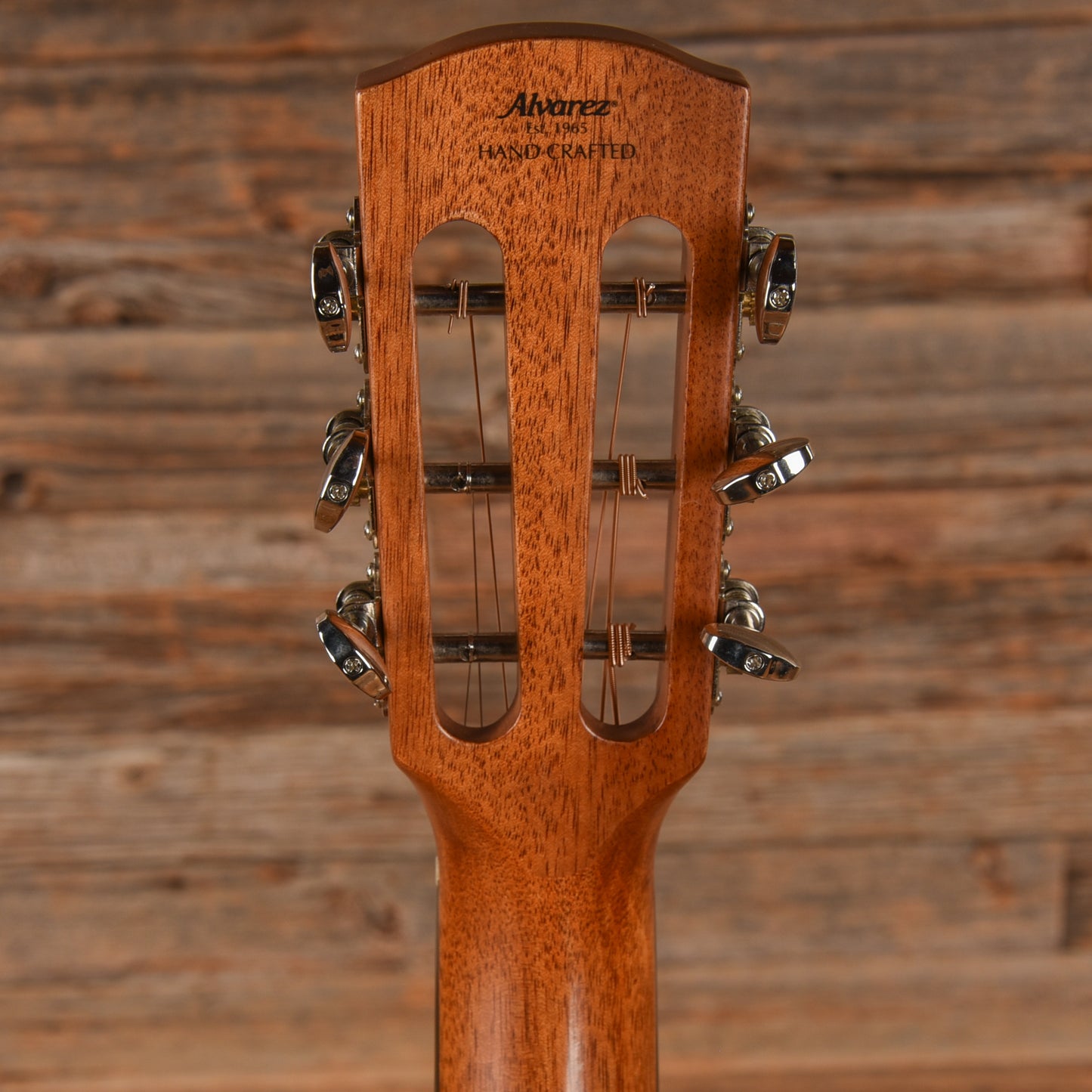 Alvarez AP660ESHB Artist Series Parlor Sunburst 2016 Acoustic Guitars / Built-in Electronics