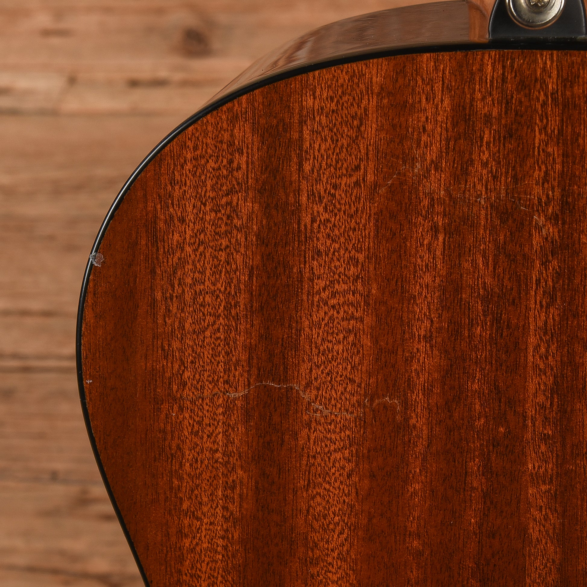 Alvarez AP660ESHB Artist Series Parlor Sunburst 2016 Acoustic Guitars / Built-in Electronics