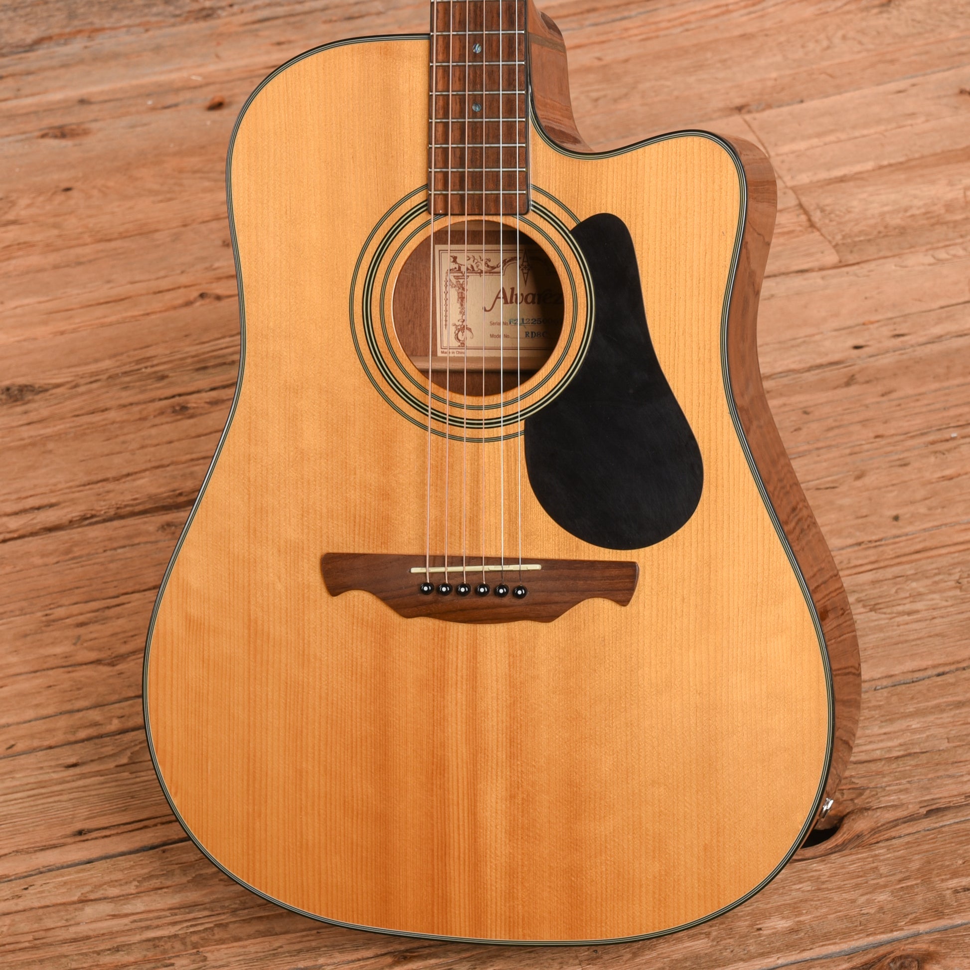 Alvarez RD8S Natural Acoustic Guitars / Dreadnought