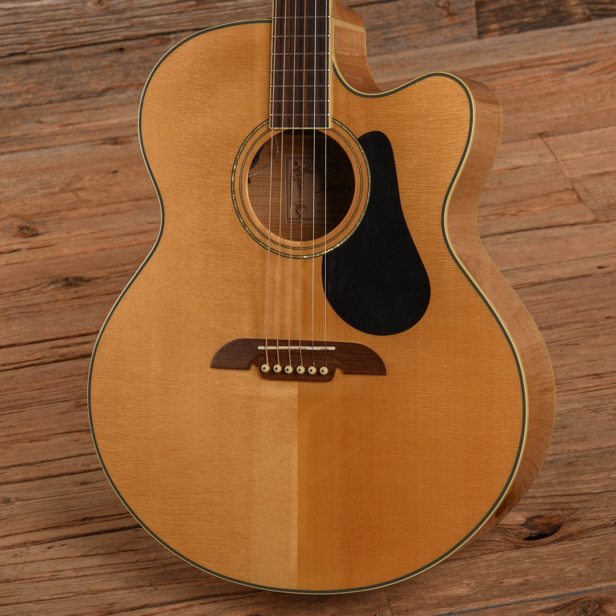 Alvarez AJ60SC Natural Acoustic Guitars / OM and Auditorium