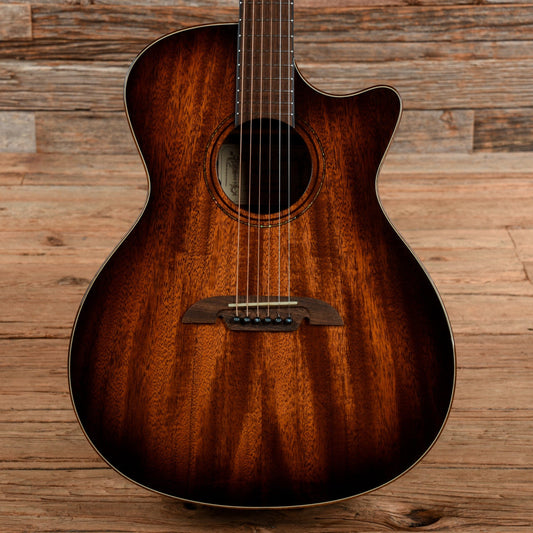 Alvarez Artist AG66CESHB Deluxe Grand Auditorium Shadowburst w/LR Baggs VTC Acoustic Guitars / OM and Auditorium