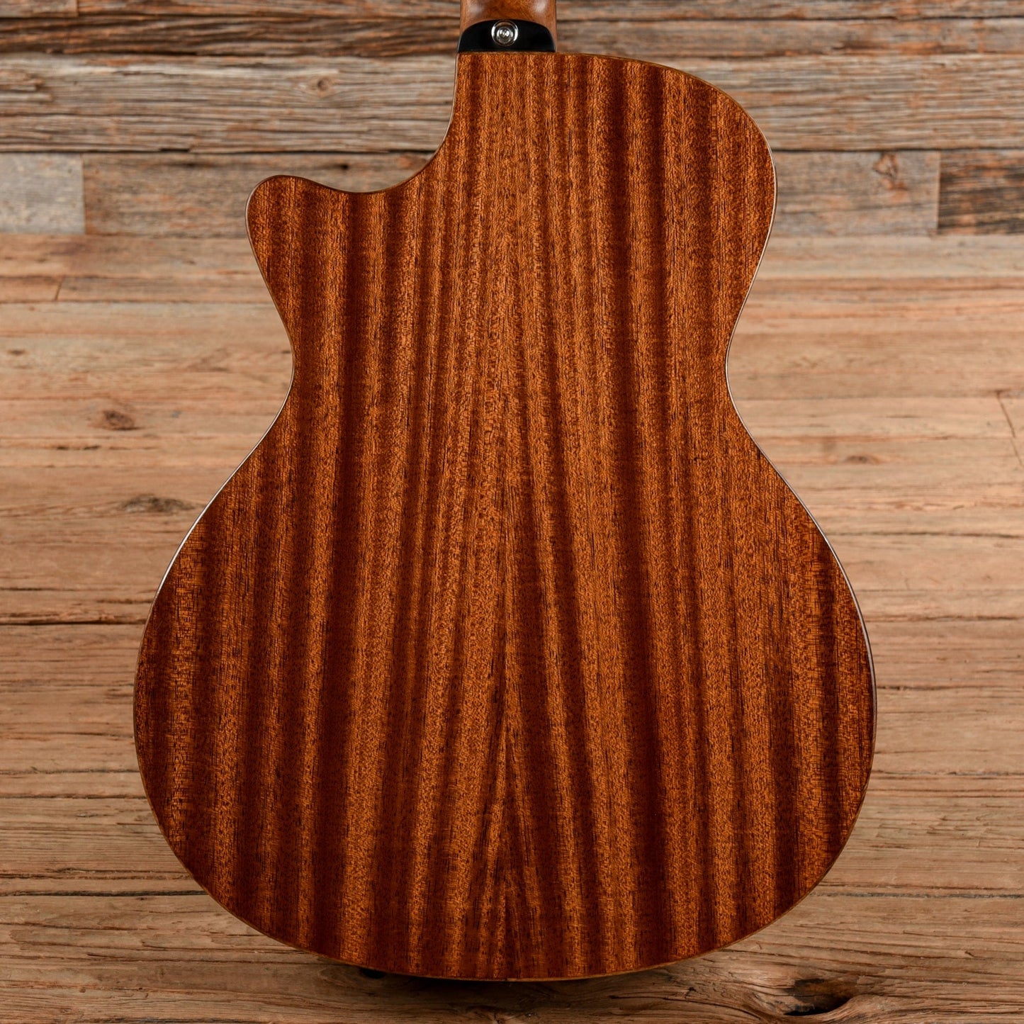 Alvarez Artist AG66CESHB Deluxe Grand Auditorium Shadowburst w/LR Baggs VTC Acoustic Guitars / OM and Auditorium