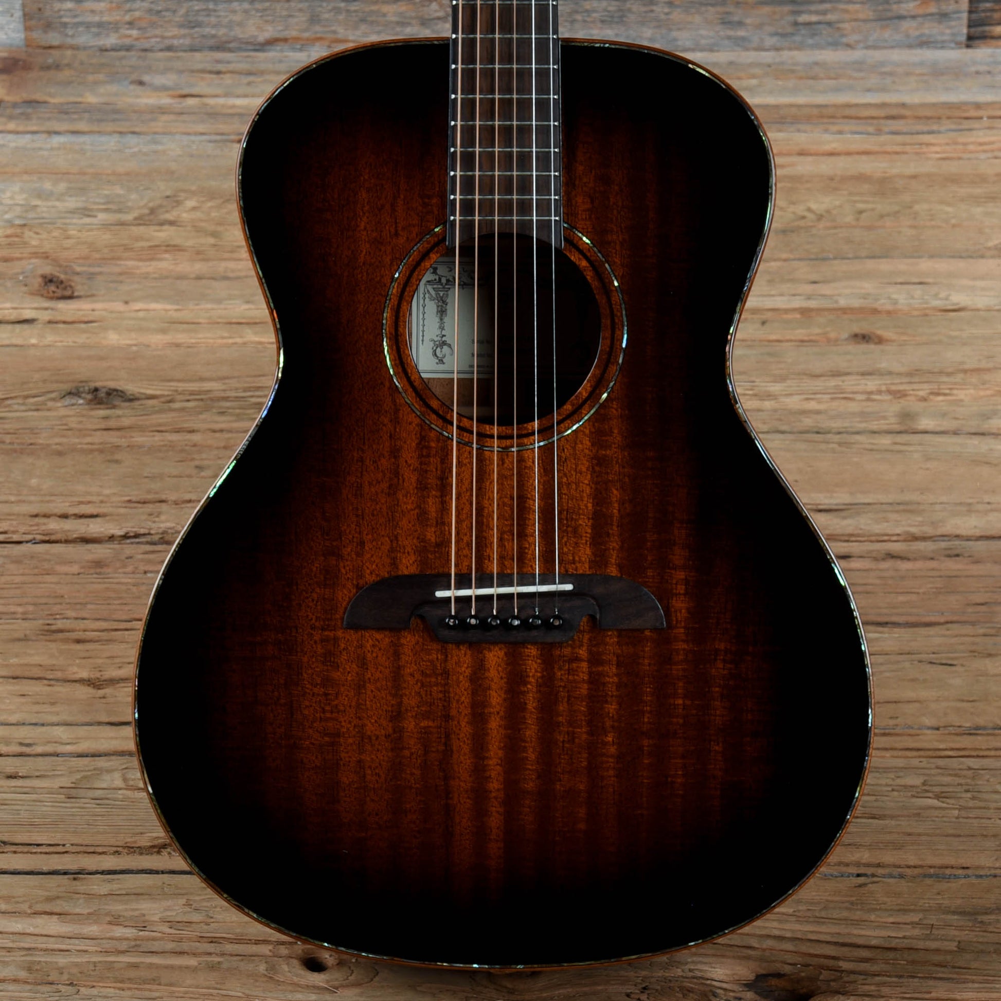 Alvarez MFA66SHB Masterworks Folk Acoustic Guitar Sunburst Acoustic Guitars / OM and Auditorium