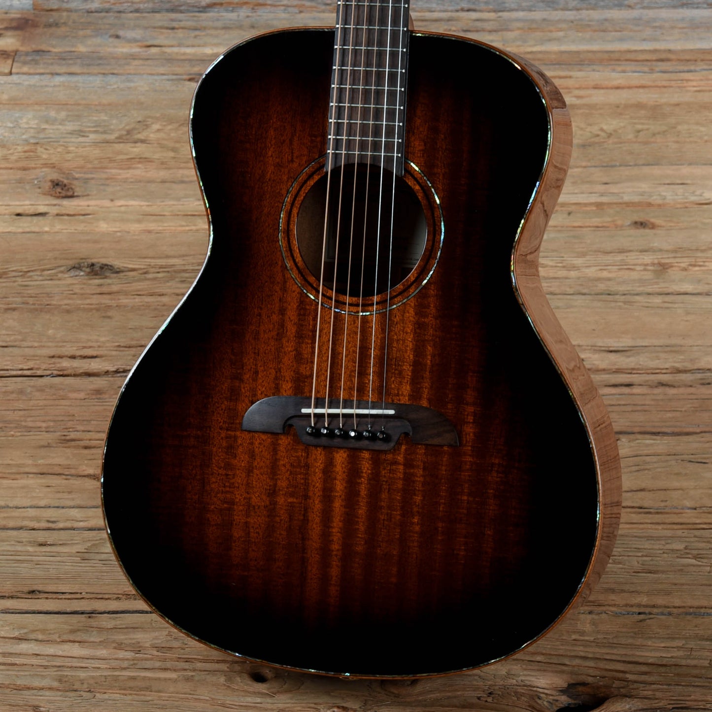 Alvarez MFA66SHB Masterworks Folk Acoustic Guitar Sunburst Acoustic Guitars / OM and Auditorium