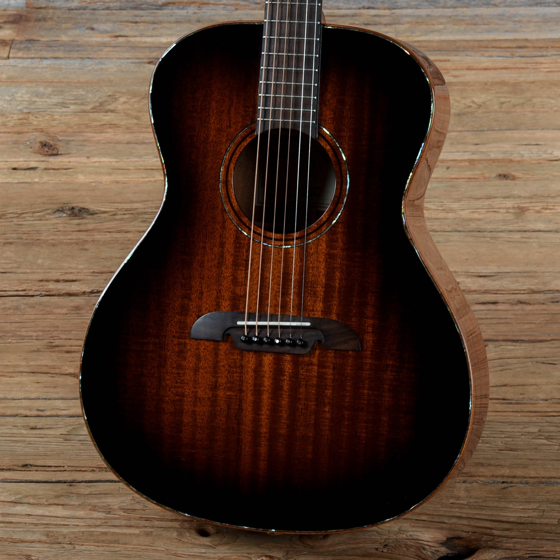 Alvarez MFA66SHB Masterworks Folk Acoustic Guitar Sunburst Acoustic Guitars / OM and Auditorium