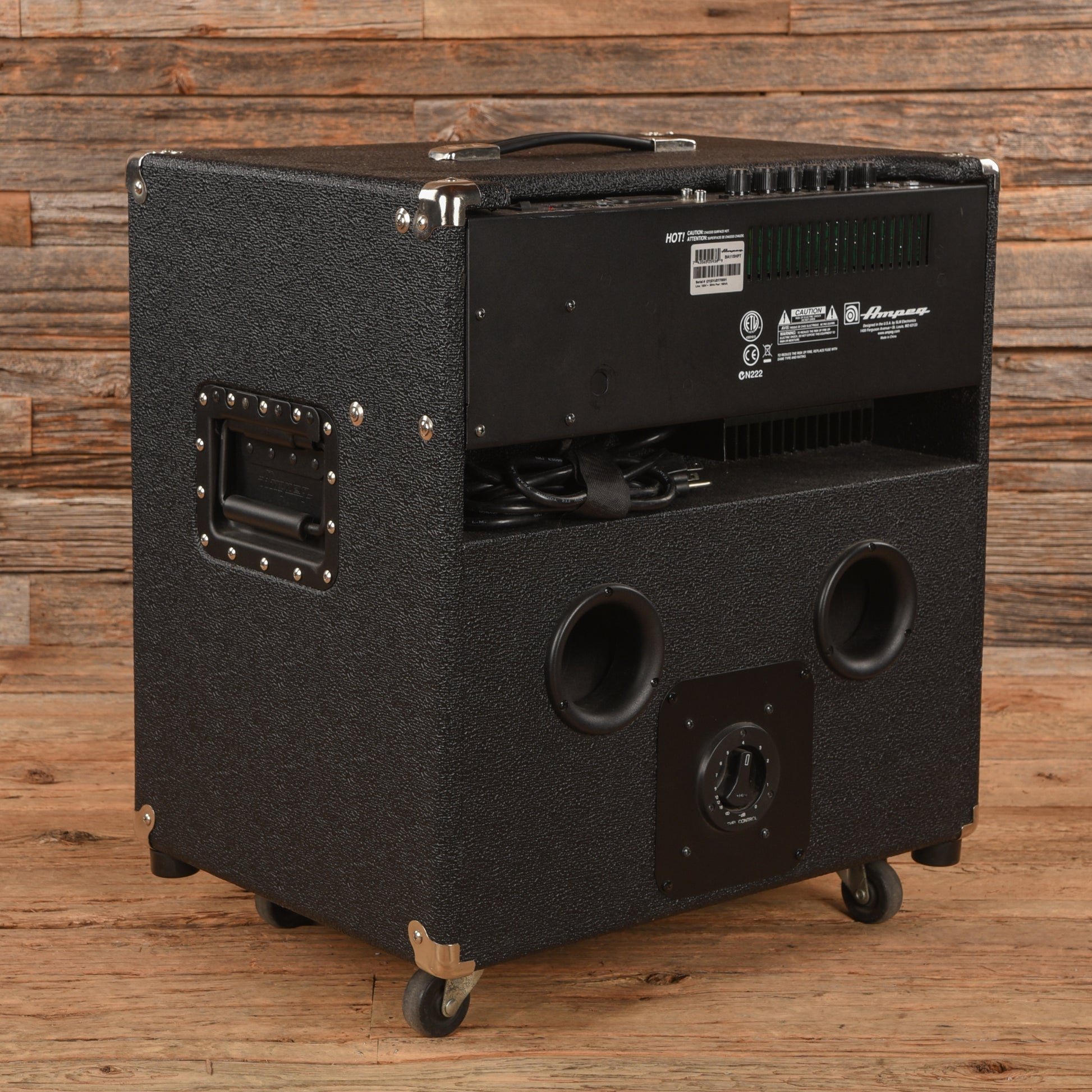Ampeg BA-115HPT 220-Watt 1x15" Bass Combo Amps / Bass Amps / Bass Cabinets