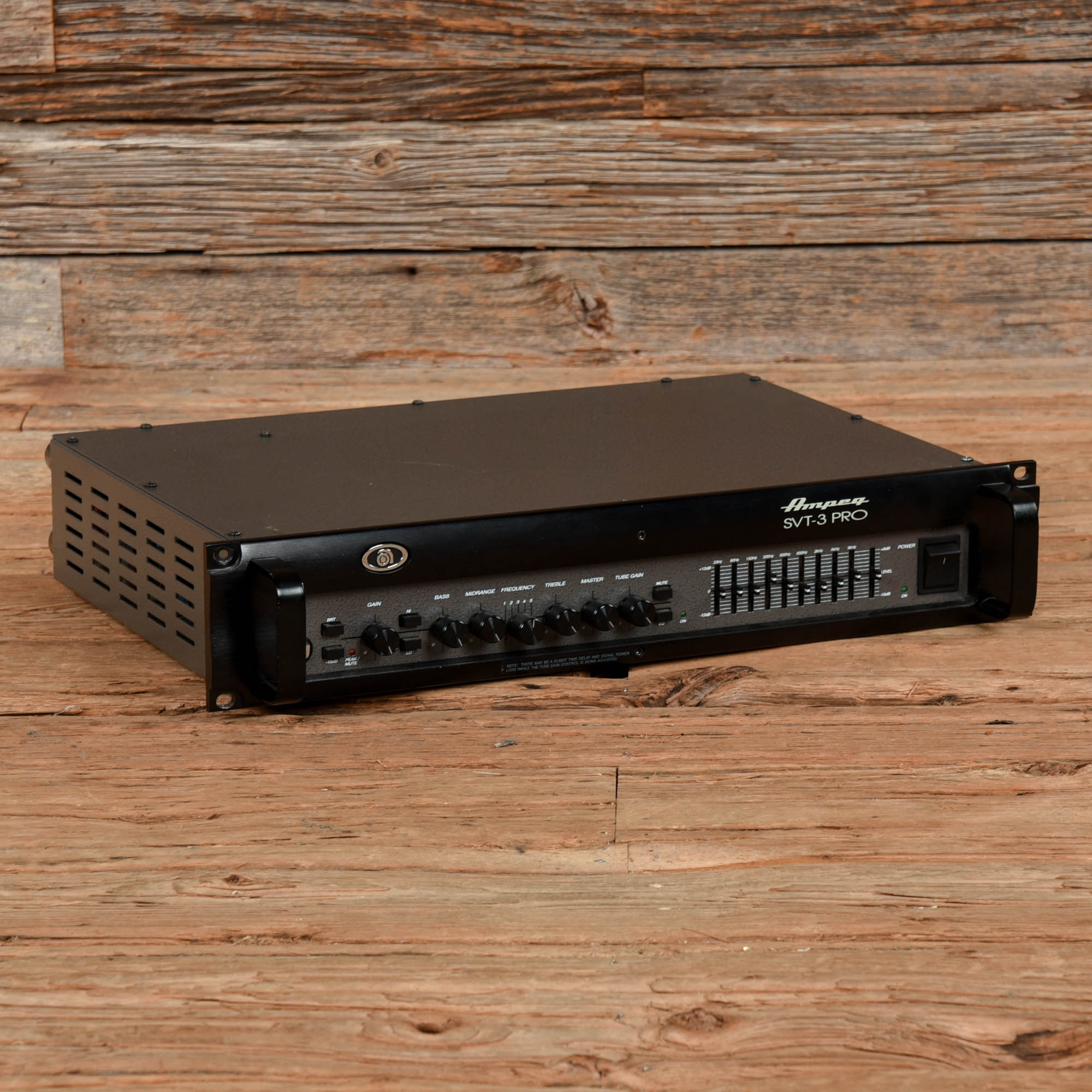 Ampeg SVT-3 PRO 450-Watt Rackmount Bass Amp Head Amps / Bass Amps / Bass Cabinets