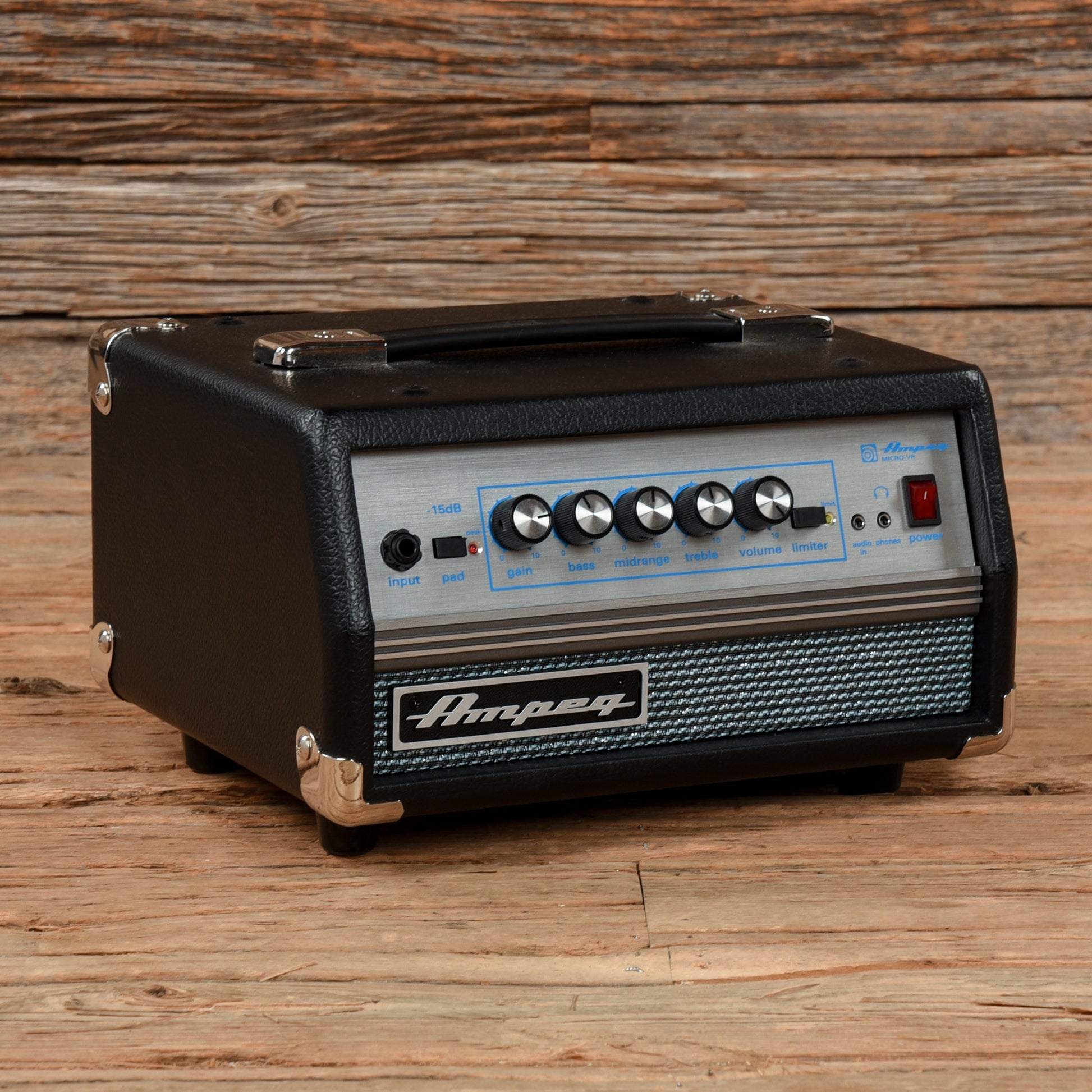 Ampeg VR200 200-Watt Compact Bass Amp Head Amps / Bass Amps / Bass Cabinets
