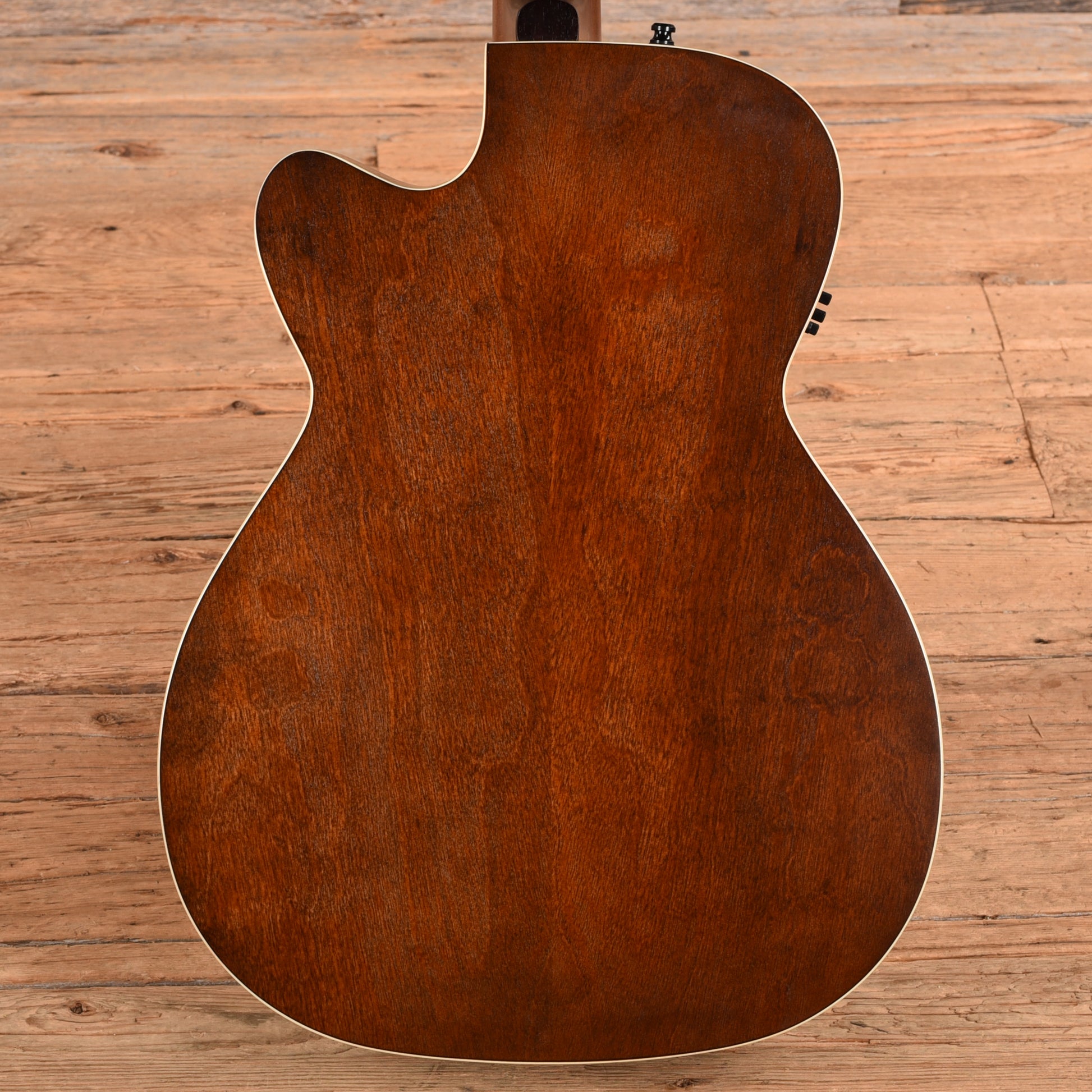 Art & Lutherie Legacy Bourbon Burst CW QIT Bourbon Burst Acoustic Guitars