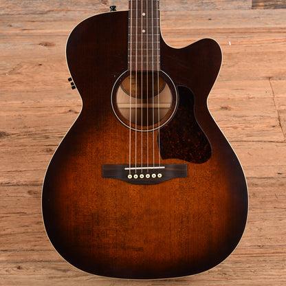 Art & Lutherie Legacy Bourbon Burst CW QIT Bourbon Burst Acoustic Guitars