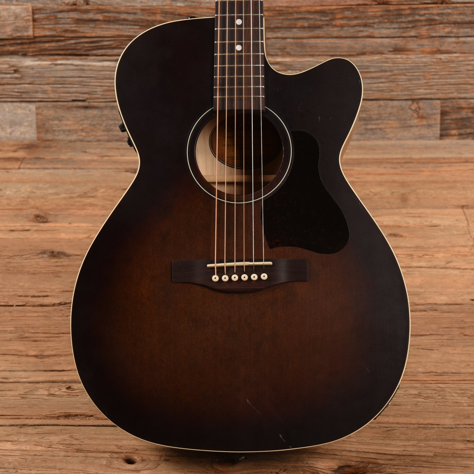 Art & Lutherie Legacy Bourbon Burst CW Presys II Sunburst