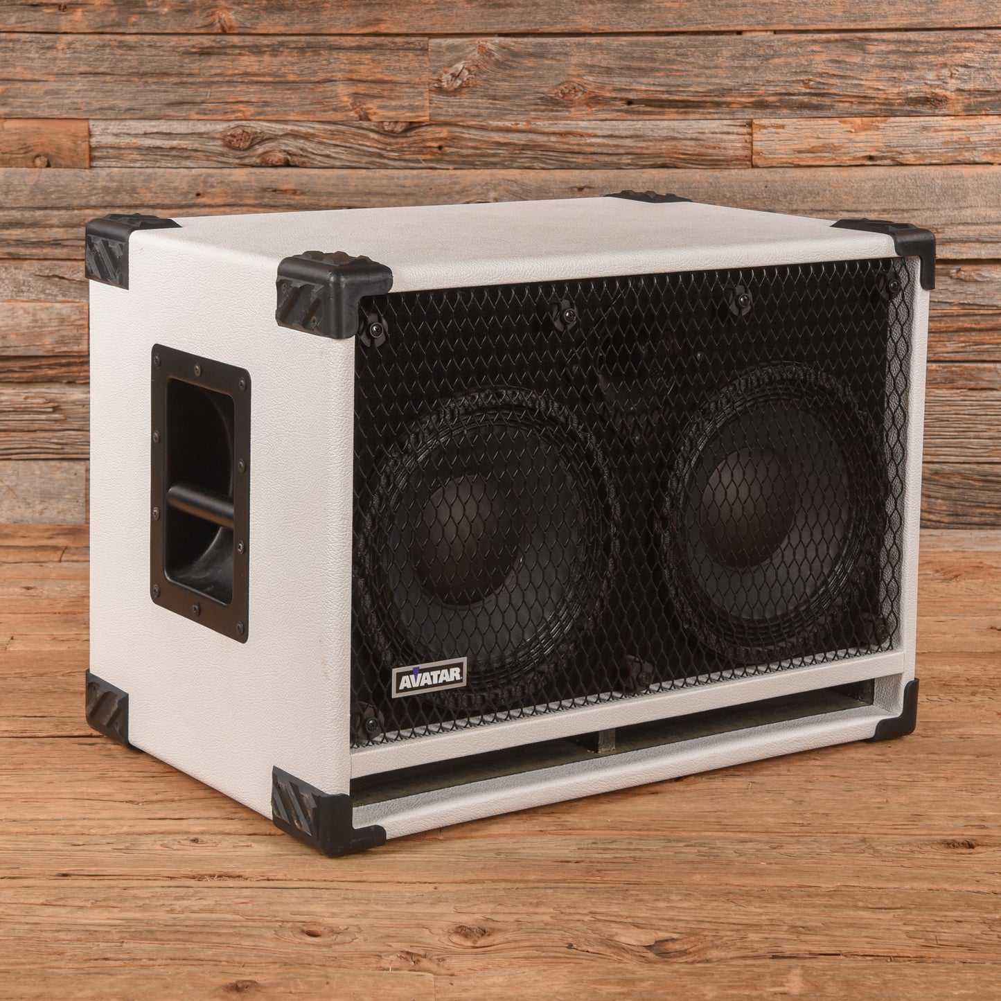 Avatar 2x10 Bass Cabinet White Amplifiers