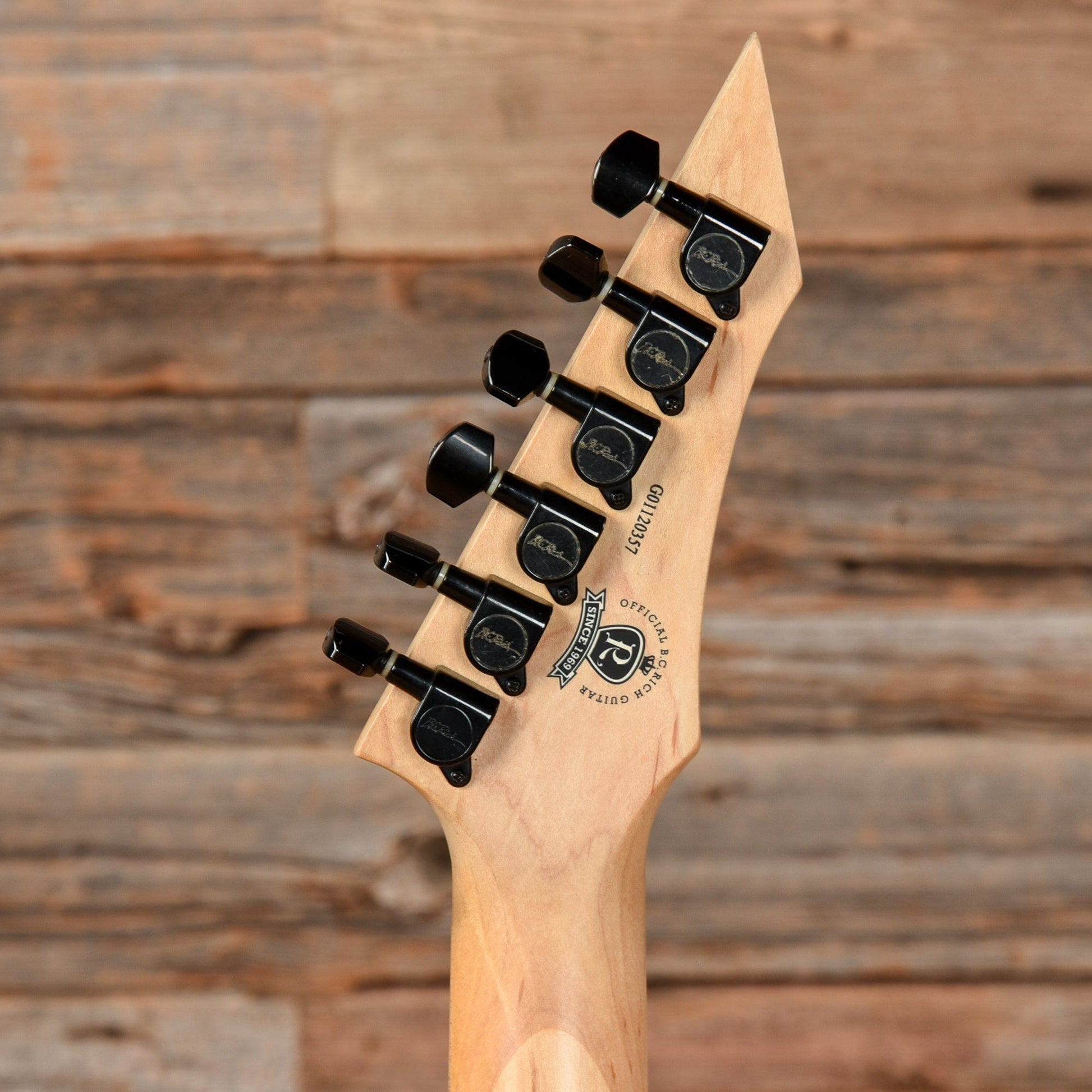 B.C. Rich Gunslinger Retro Yellow 2012 Electric Guitars / Solid Body