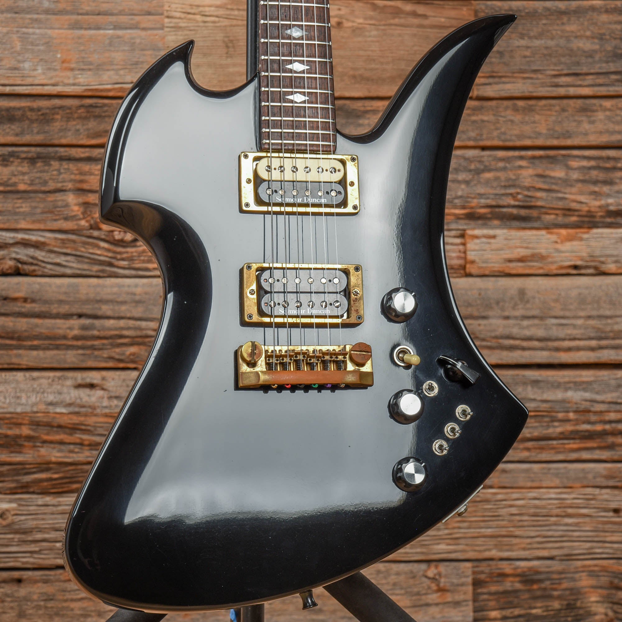 B.C. Rich Mockingbird Black Refin 1982 – Chicago Music Exchange