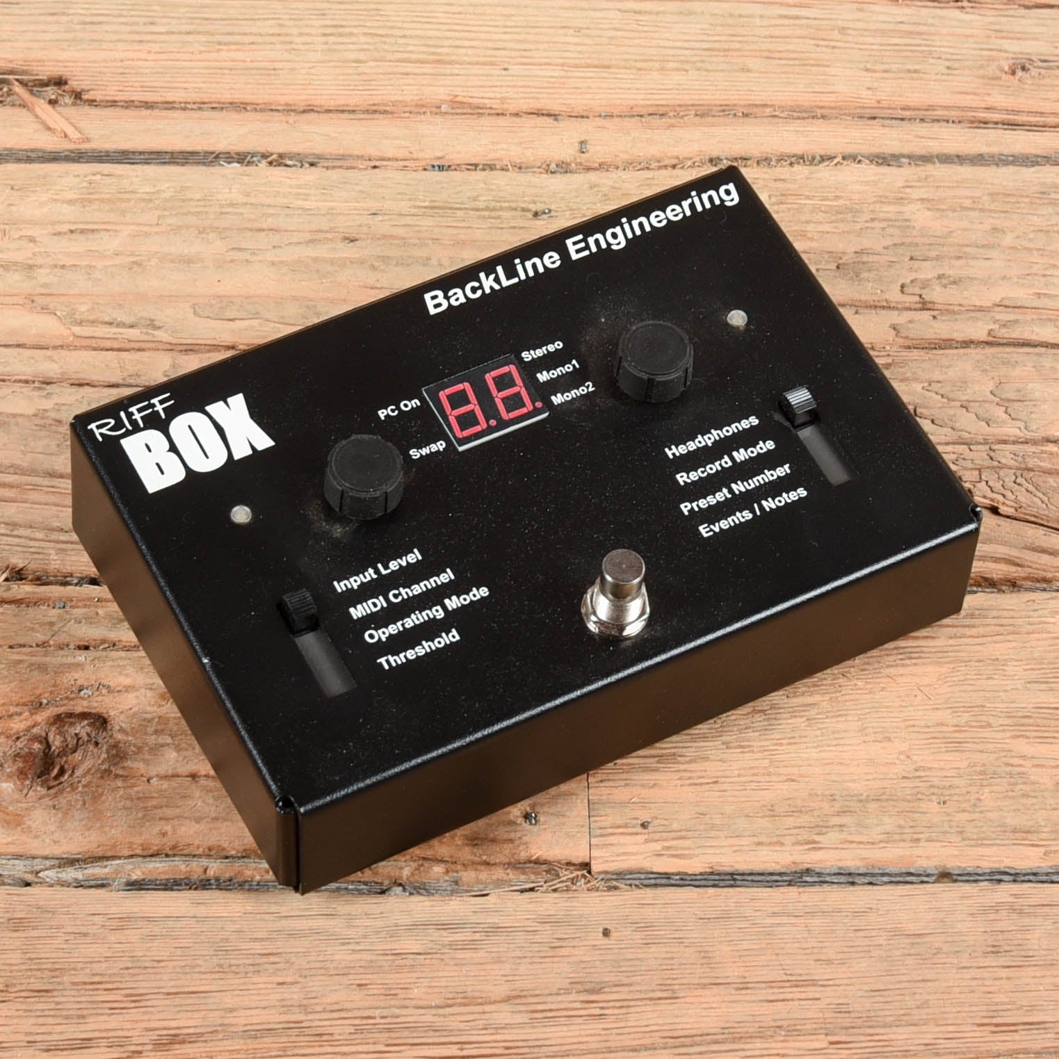 Backline Engineering Riff Box Looper Effects and Pedals / Loop Pedals and Samplers