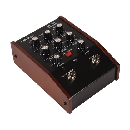 Behringer BM-18M Cluster Box Vintage Analog Cluster Flux Pedal Effects and Pedals / Delay