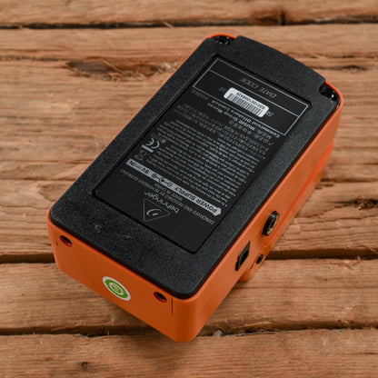 Behringer SF300 Super Fuzz Effects and Pedals / Fuzz