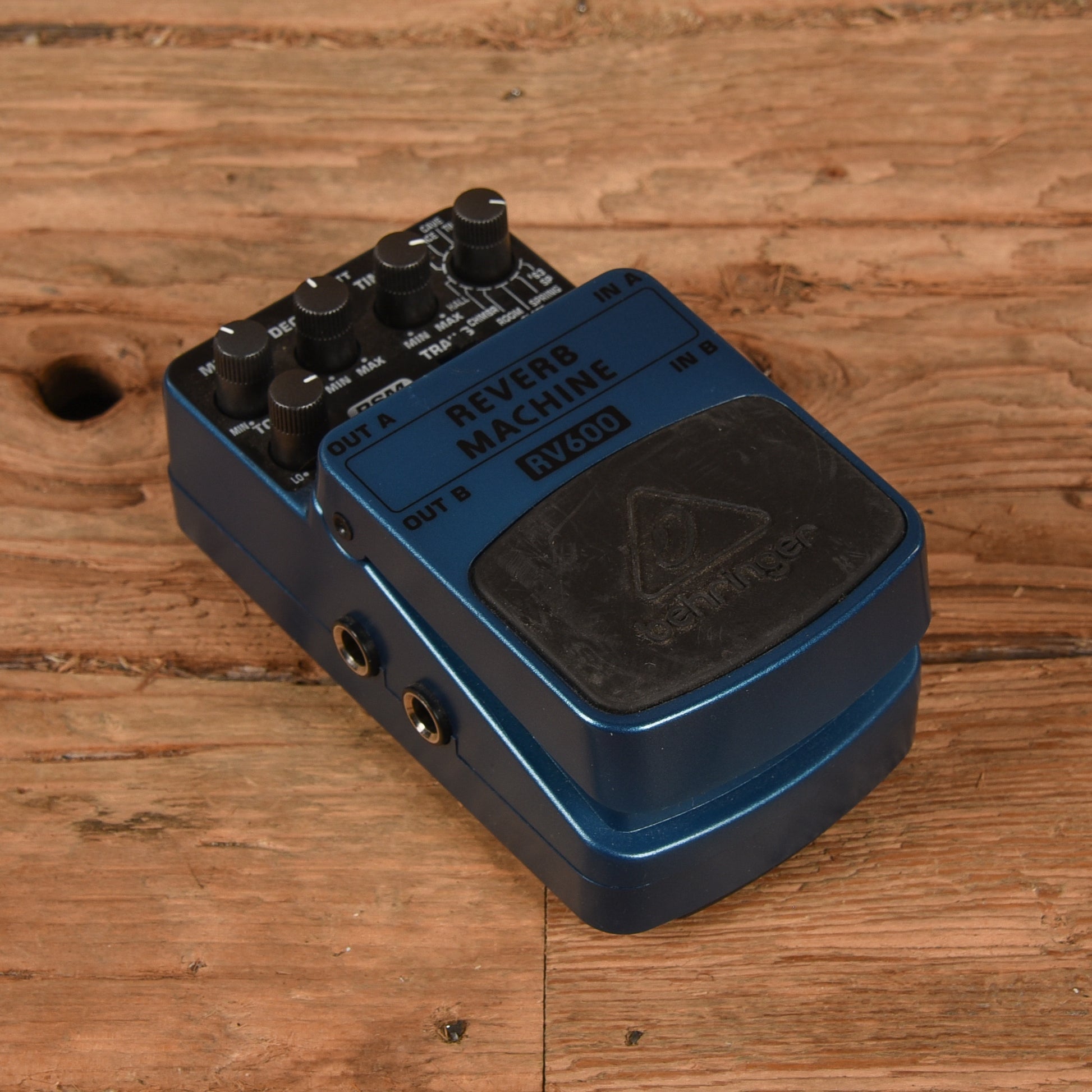 Behringer RV600 Reverb Machine Pedal – Chicago Music Exchange