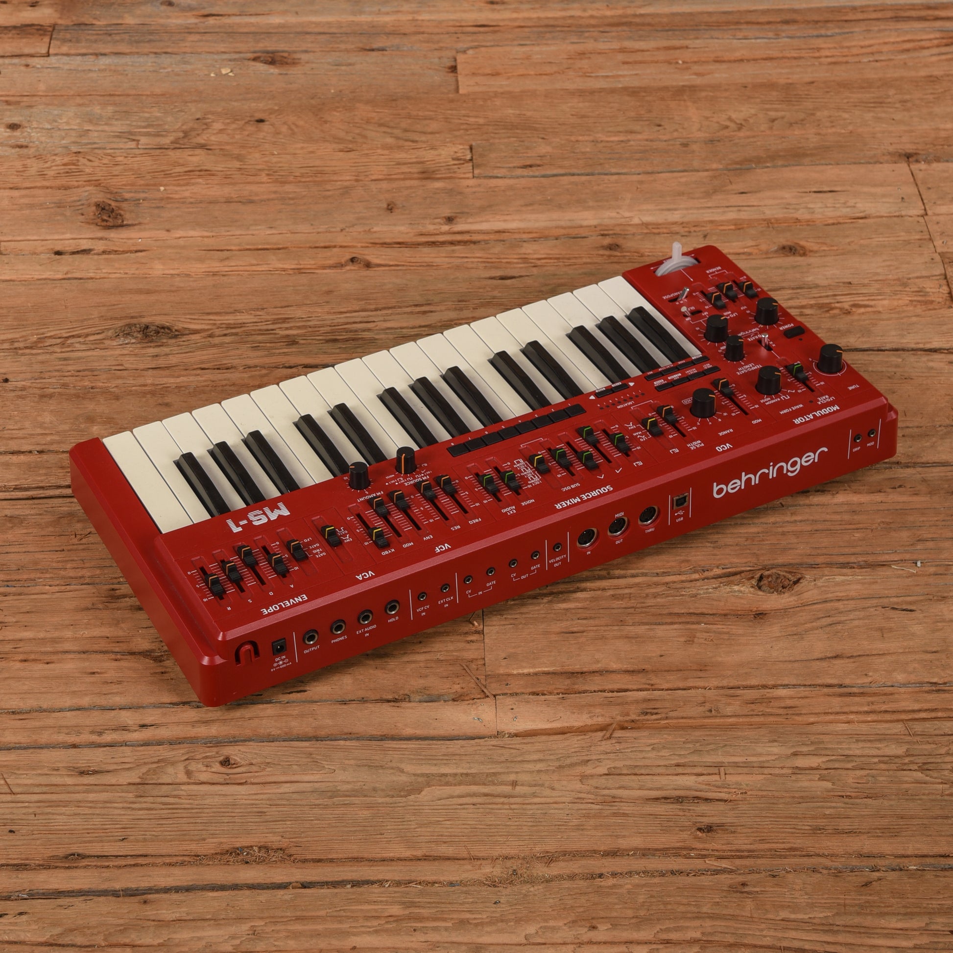 Behringer MS-1 Analog Synthesizer Keyboards and Synths / Synths / Analog Synths