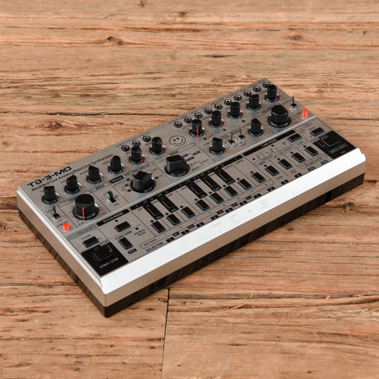 Behringer TD-3-MO Keyboards and Synths / Synths / Digital Synths