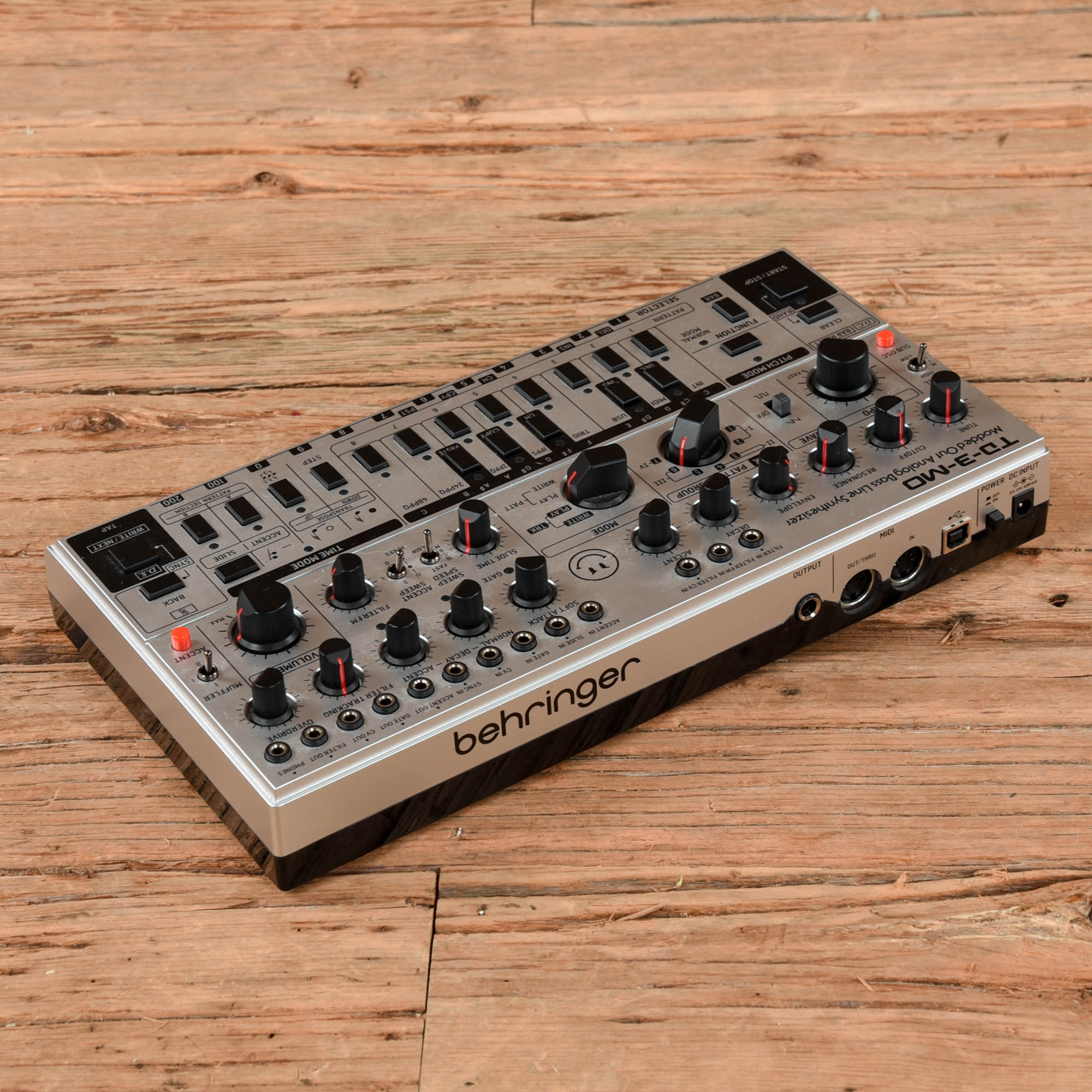 Behringer TD-3-MO Keyboards and Synths / Synths / Digital Synths