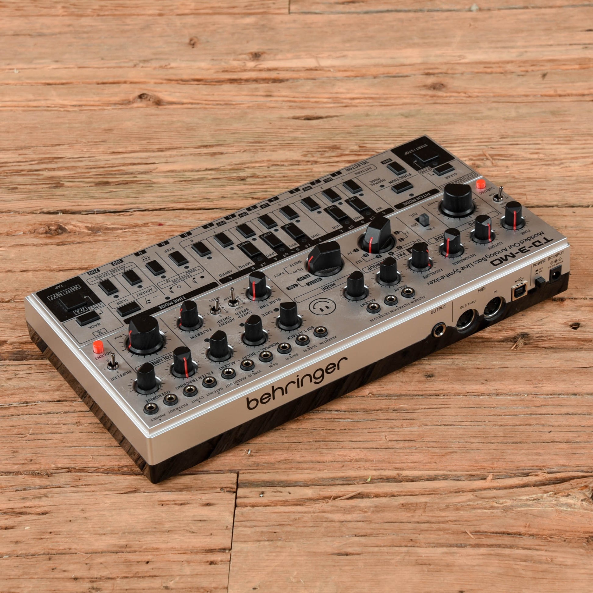 Behringer TD-3-MO Keyboards and Synths / Synths / Digital Synths