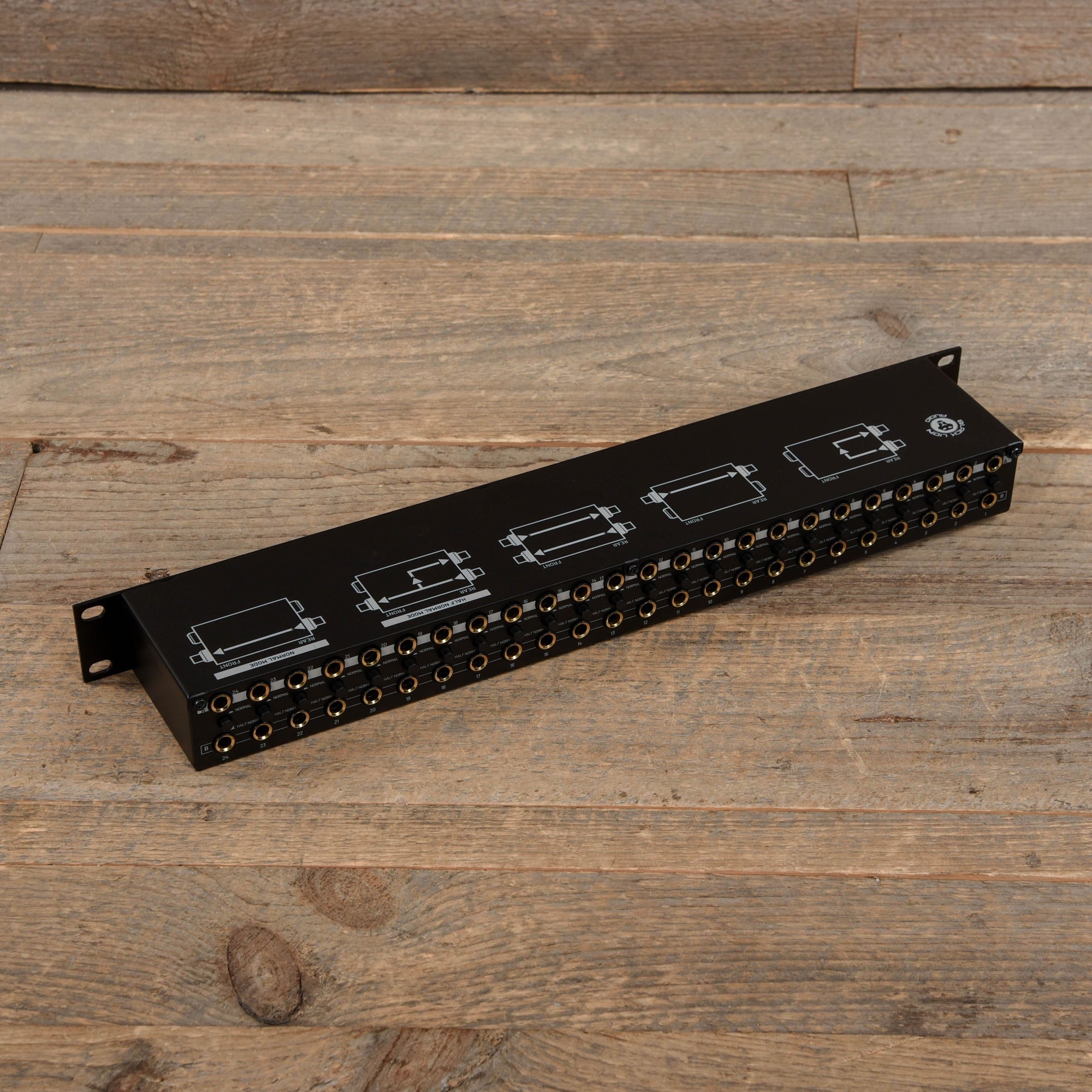 Patch Bay Rack Black Lion Audio PBR TRS 48 Point Patchbay – Chicago Music Exchange