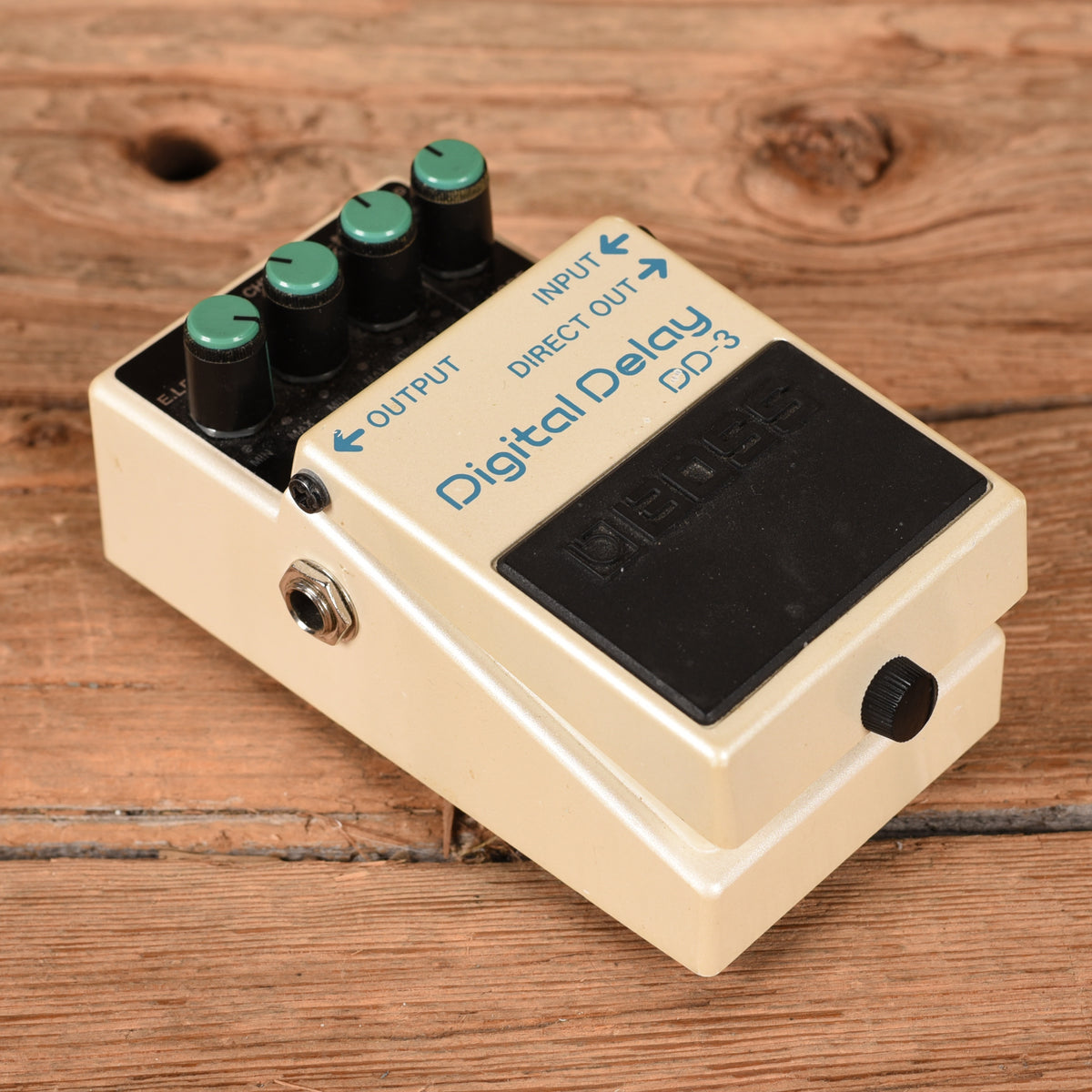 Boss DD-3 Digiteal Delay Effect Pedals