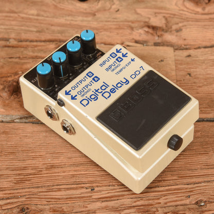 Boss DD-7 Digital Delay Effect Pedals