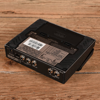 Boss Roland RE-20 Space Echo Effect Pedals