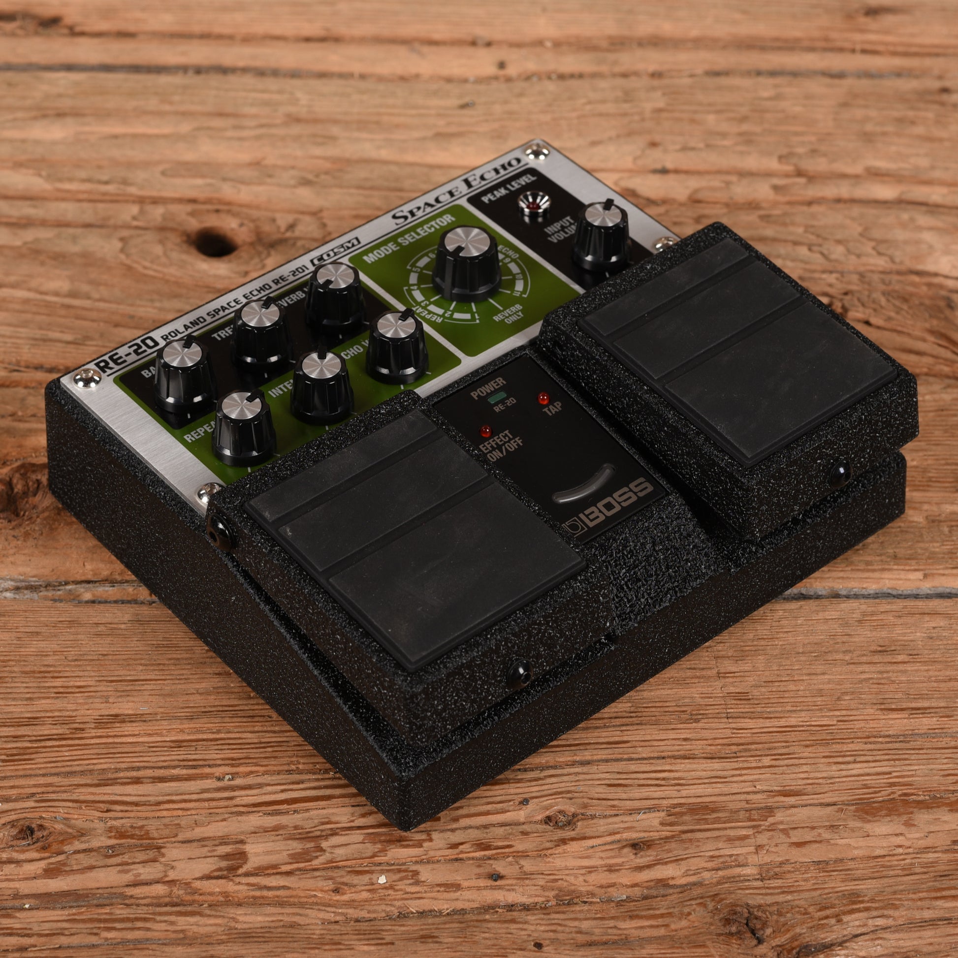 Boss Roland RE-20 Space Echo Effect Pedals